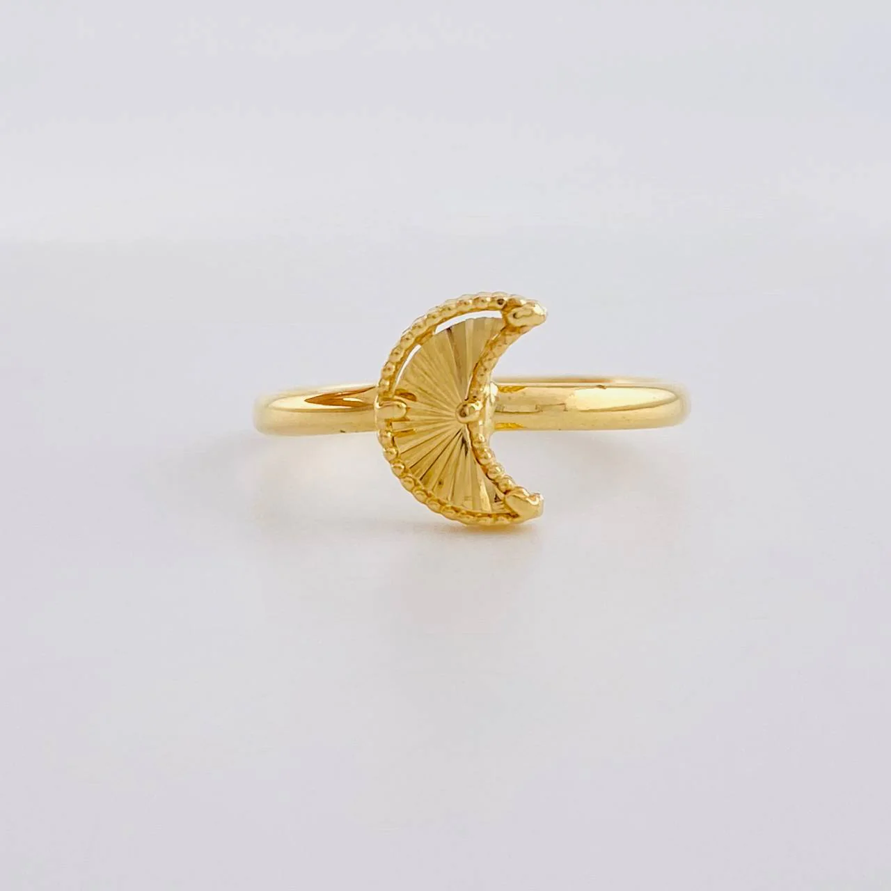 Anillo Luna Diamantado 1.1 g / T5 3/4 Oro Amarillo 18K