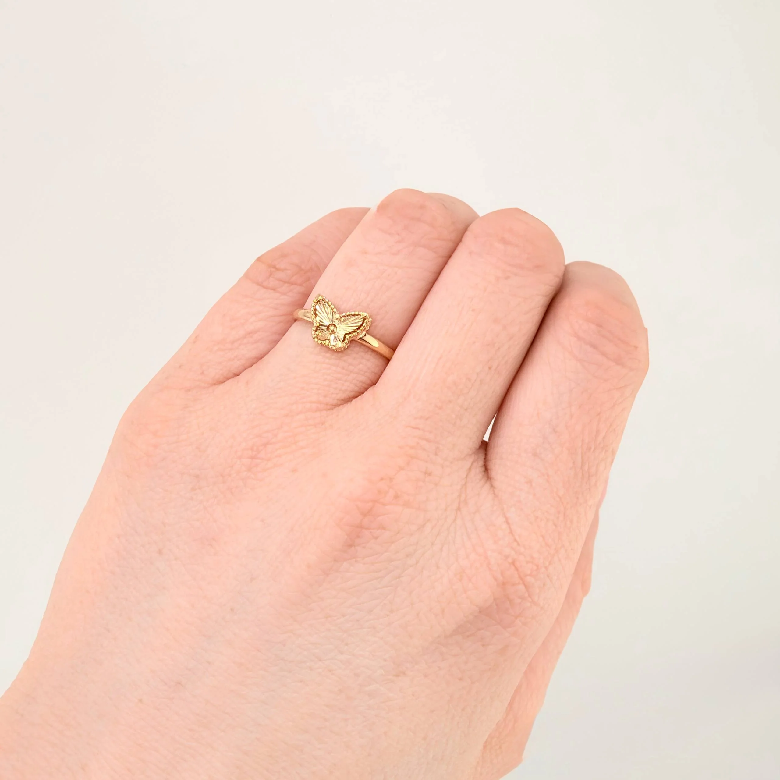 Anillo Mariposa Diamantada 1.15gr / T6 / Oro Amarillo 18K - Image 4