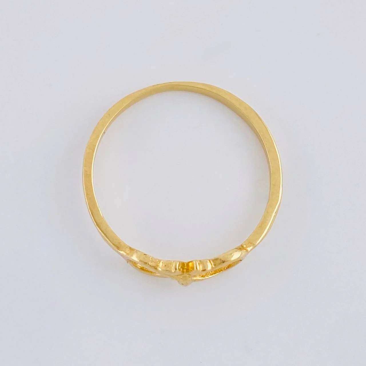 Anillo Moño Infinito 1.3 g / T6 Oro Amarillo 18K - Image 3