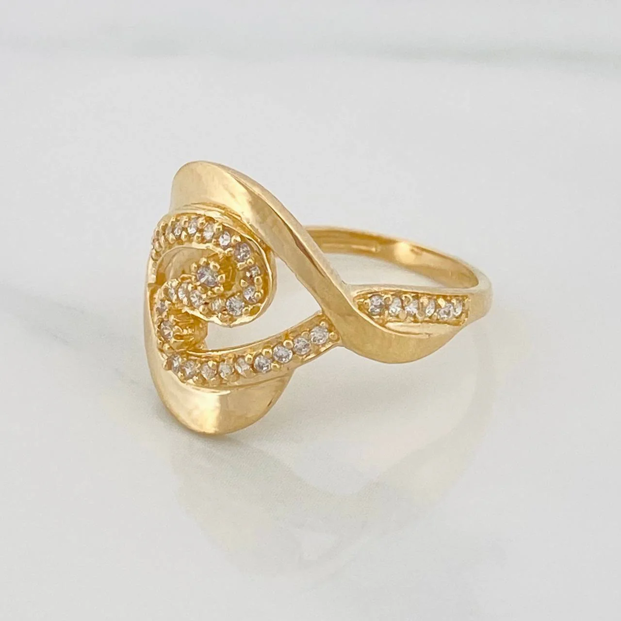 Anillo Olas Cruzadas 2.9g / T6 Oro Amarillo 18K