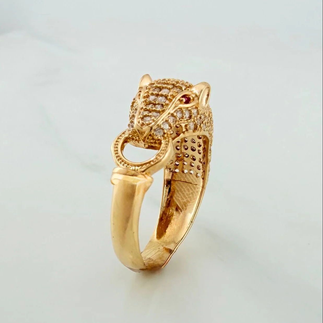 Anillo Pantera 4.4 g / T6 3/4 Oro Amarillo 18K