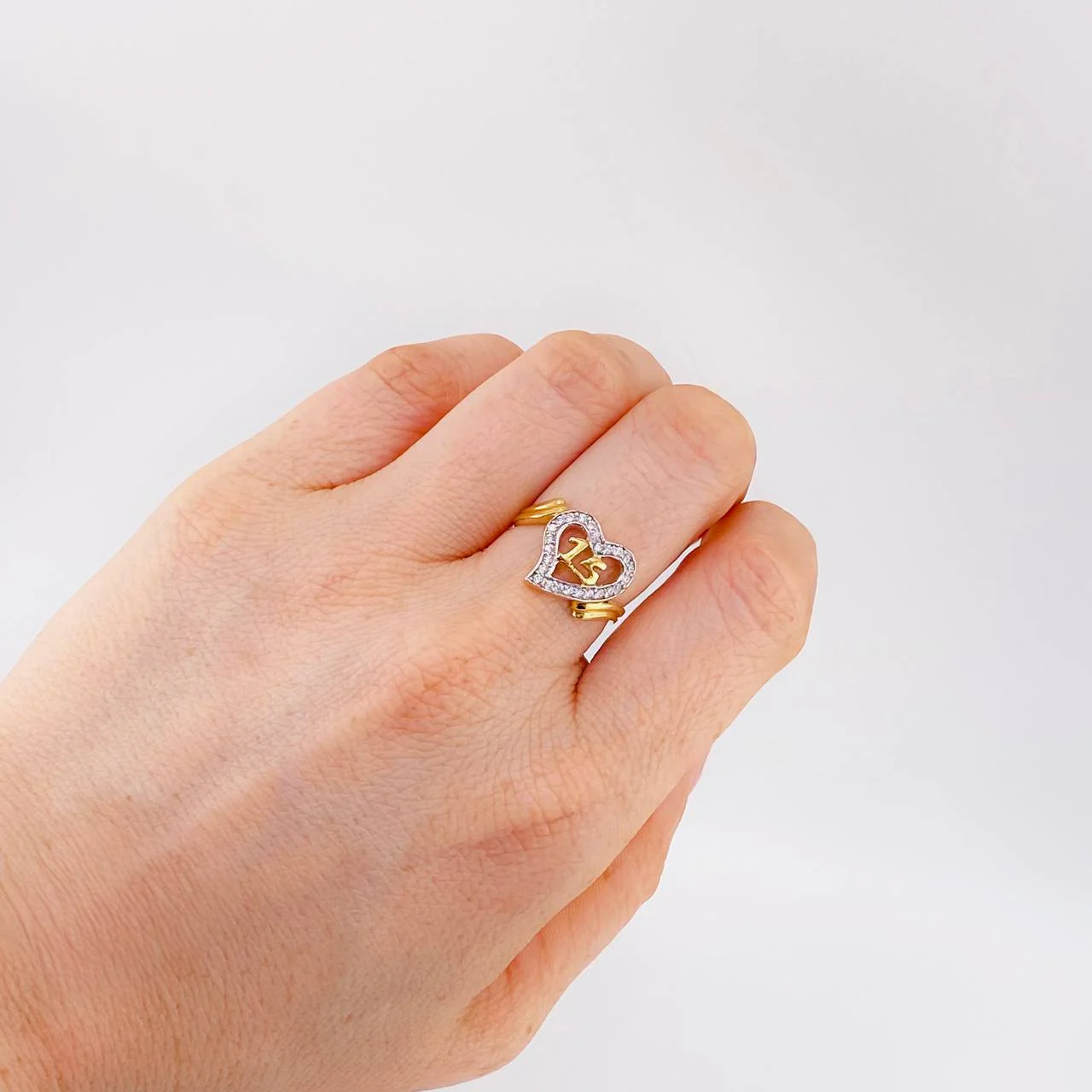 Anillo Quinces Corazón 3.4 g / T8 Dos Oros Amarillo Blanco 18K - Image 4