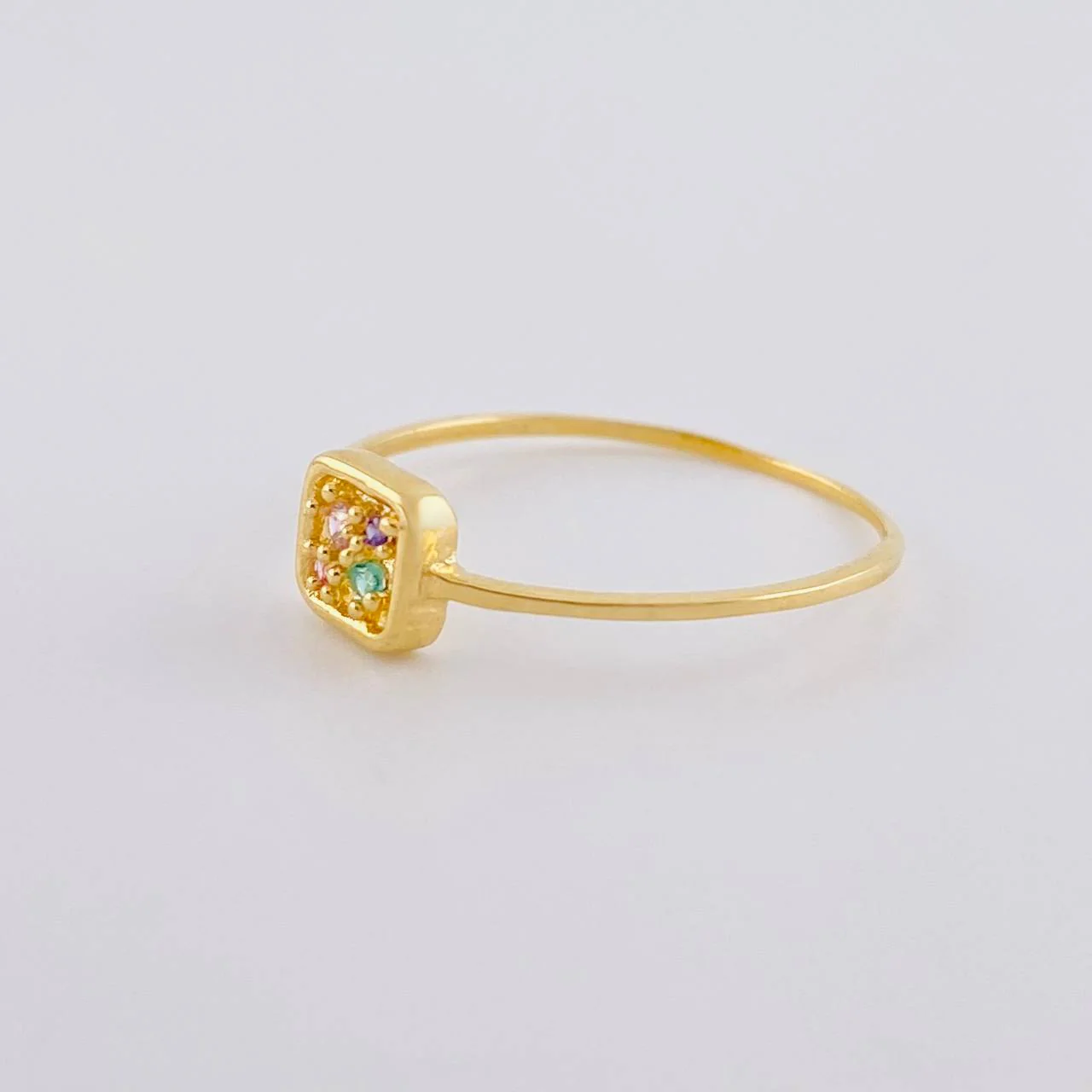 Anillo Recuadro Triqui 0.9 g / T7 1/2 Oro Amarillo 18K - Image 2