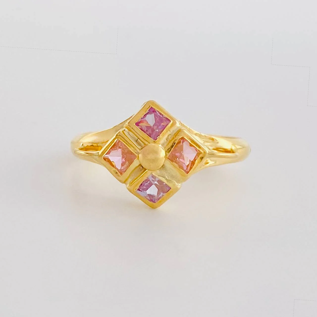 Anillo Rombo Imperial 1.8 g / T8 1/2 Oro Amarillo 18K