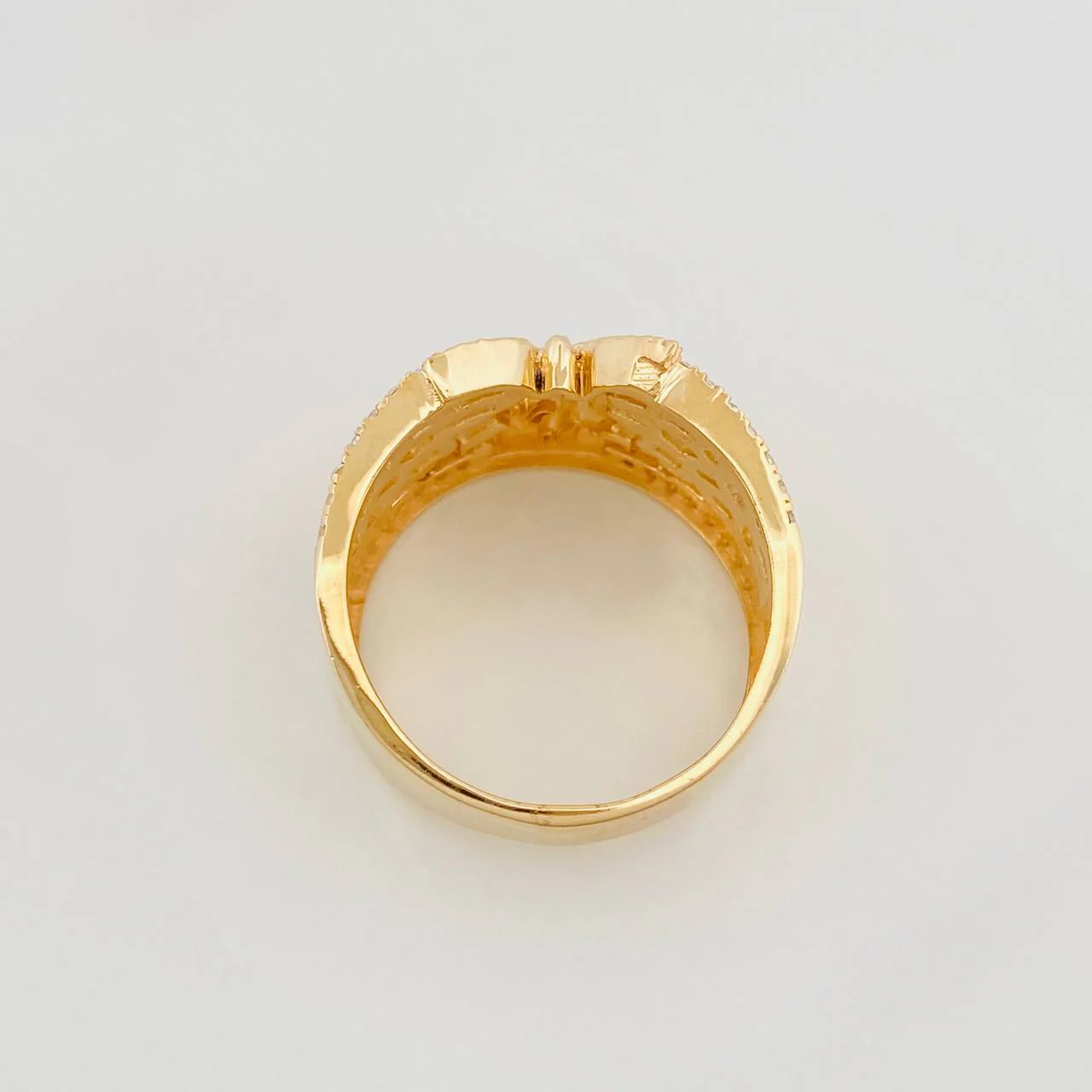 Anillo San Miguel Arcángel 8.55 g / T9 1/2 Tres Oros 18K - Image 4
