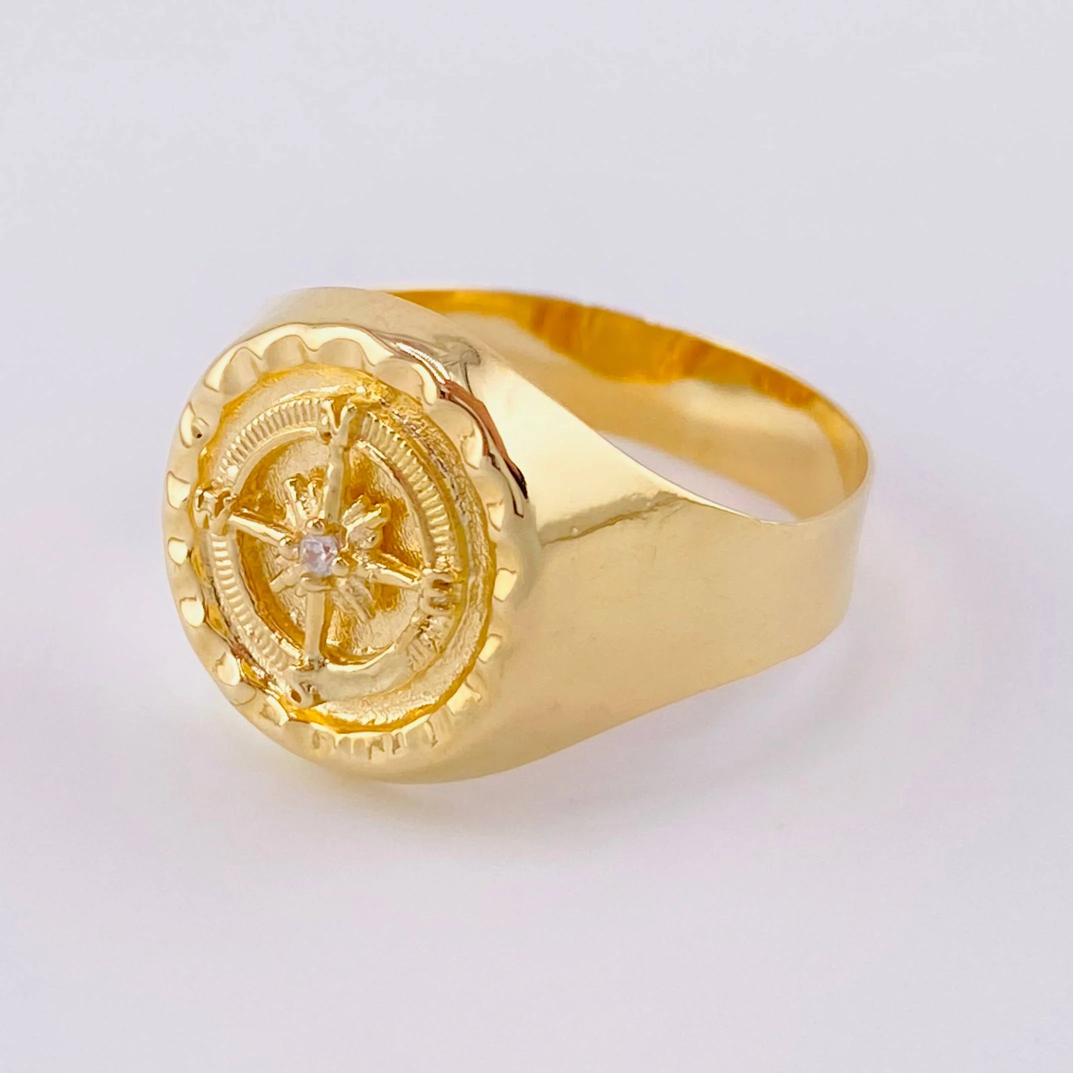 Anillo Sello Bordeado Brujula 3.5g / T10 3/4 Oro Amarillo 18K - Image 2