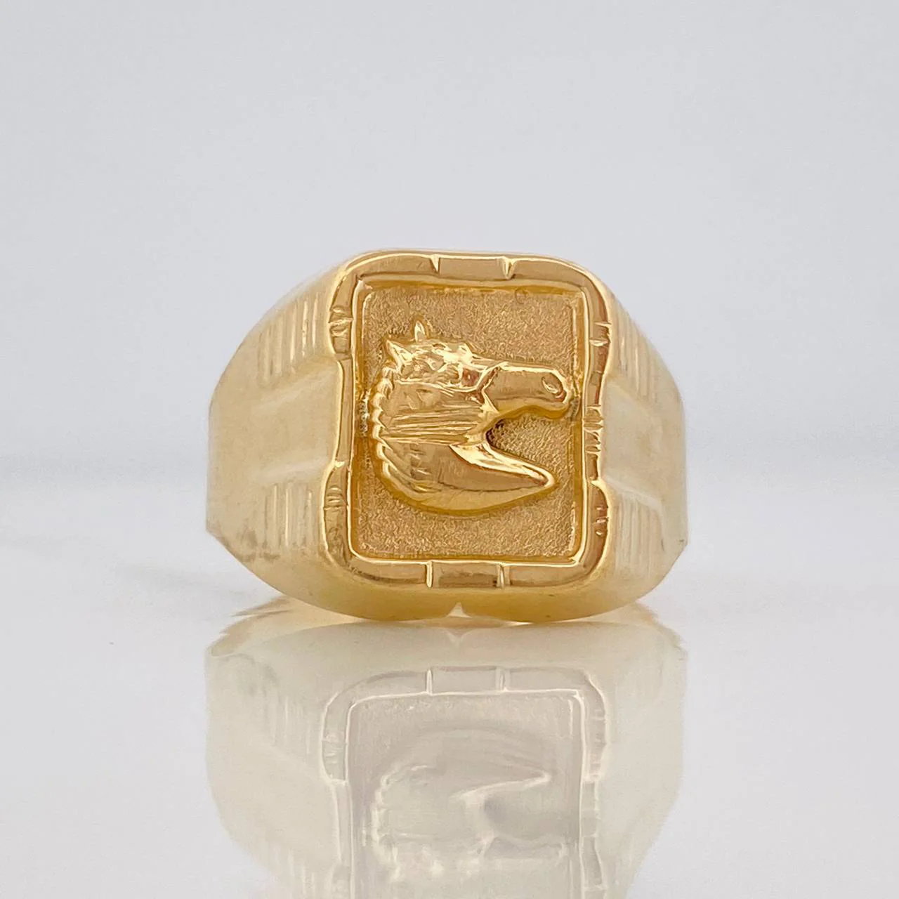 Anillo Sello Caballo 4g / T10 Oro Amarillo 18K
