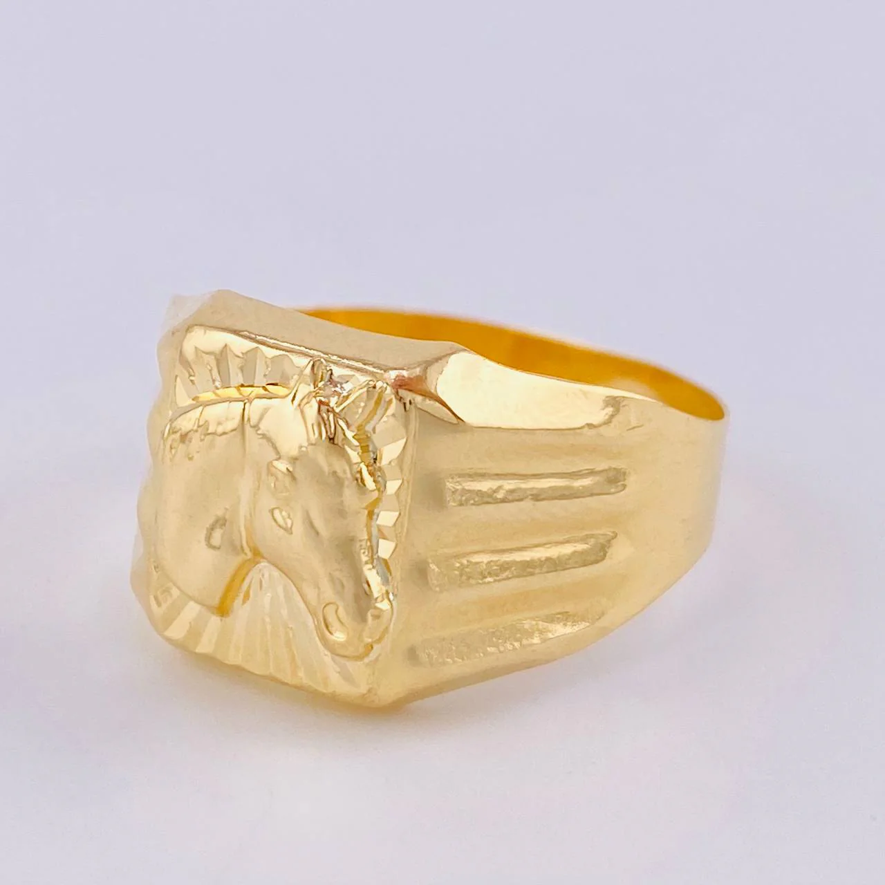 Anillo Sello Caballo Radiante 3.4 g / T11 1/4 Oro Amarillo 18K - Image 3
