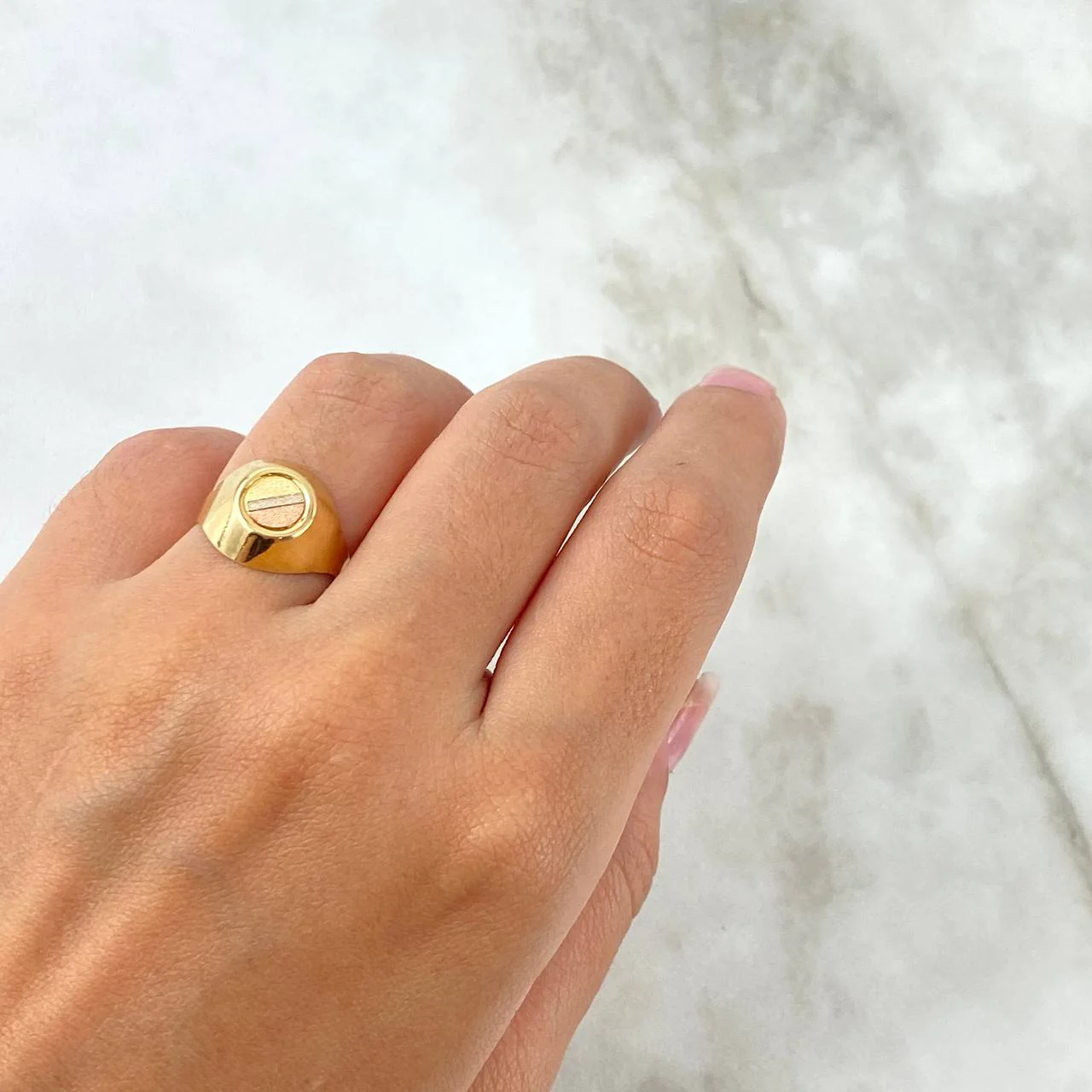 Anillo Sello Circulo 1.75gr / T7 1/4 / Tres Oros 18K * - Image 3