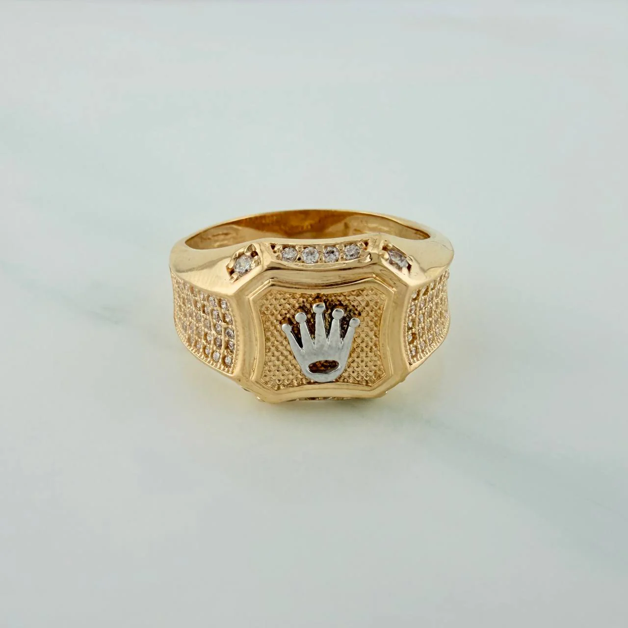 Anillo Sello Corona 8.4gr / T10 1/2 / Dos Oros Amarillo Blanco 18K $