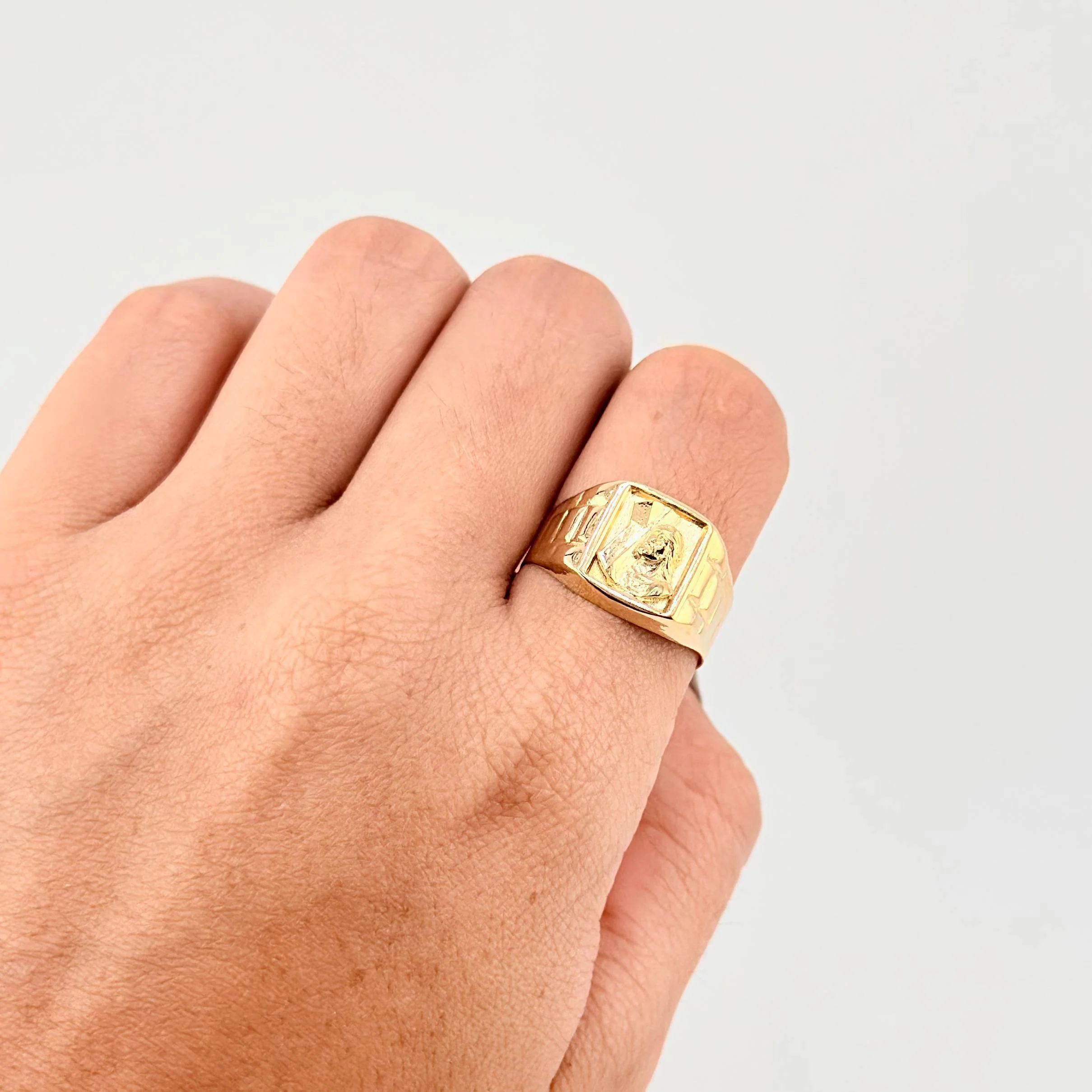 Anillo Sello Jesuscrito 3.35g / T9 Oro Amarillo 18K - Image 4