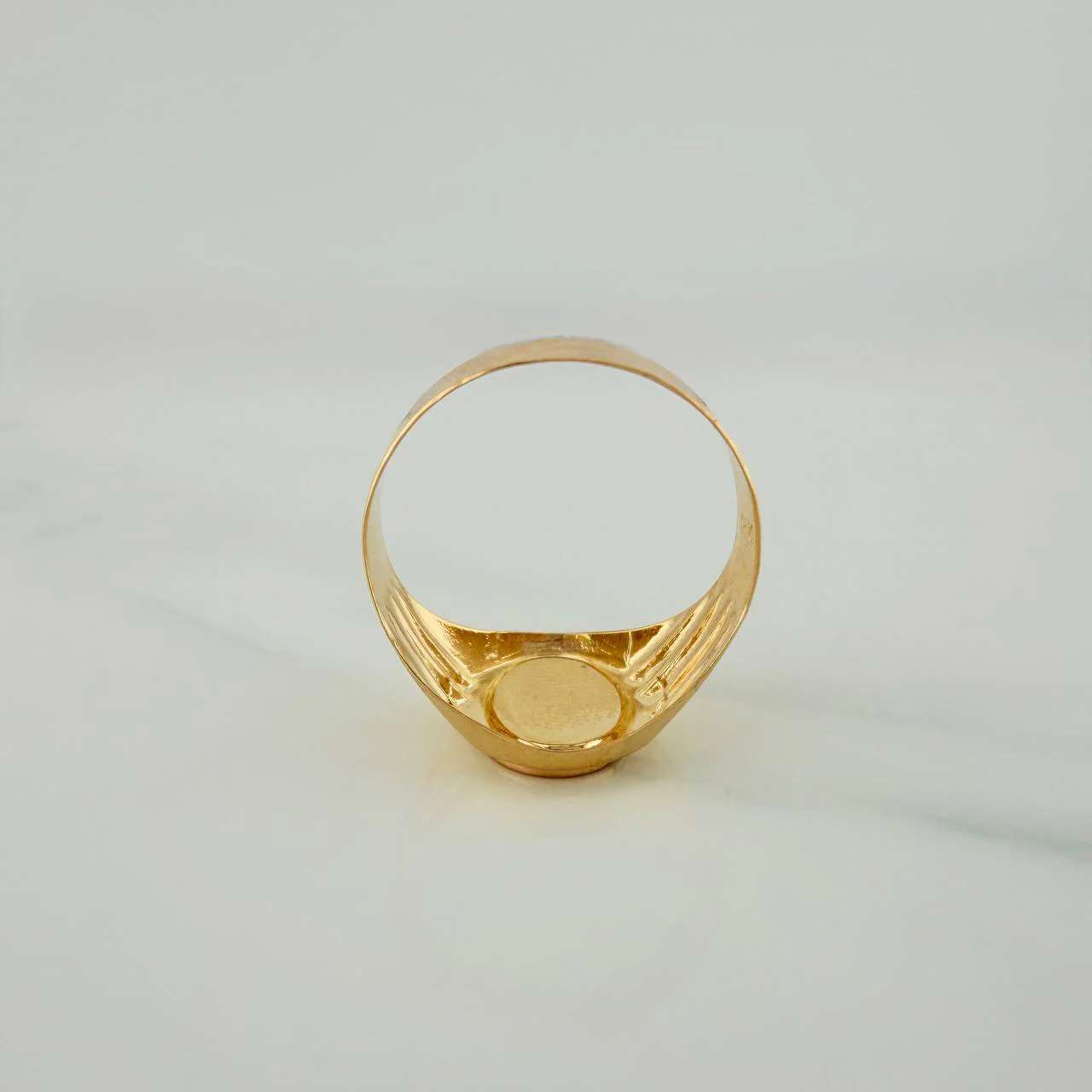 Anillo Sello Ovalado 4.45gr / T9 3/4 / Tres Oros 18K $ - Image 4