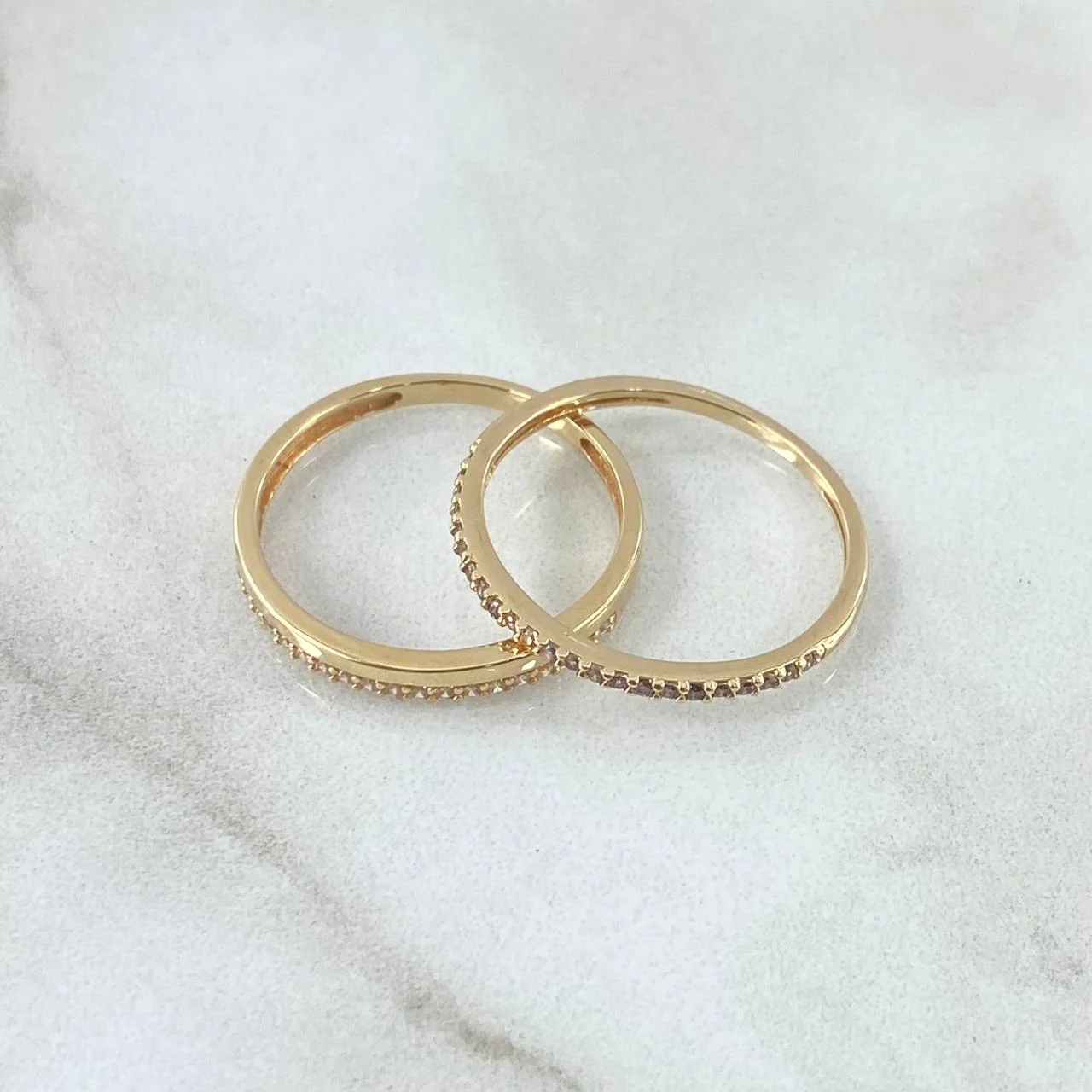 Anillo Set Argolla Matrimonial 2.85gr / T7 1/2 / Circones Blancos Oro Amarillo 18K * - Image 2
