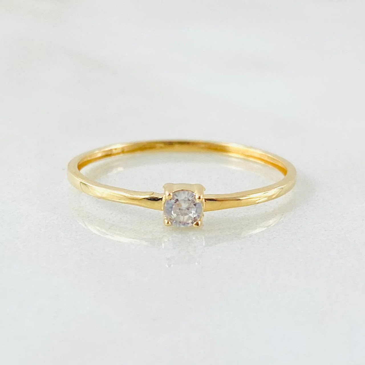 Anillo Solitario 1.1gr / T8 / Oro Amarillo 18K ©
