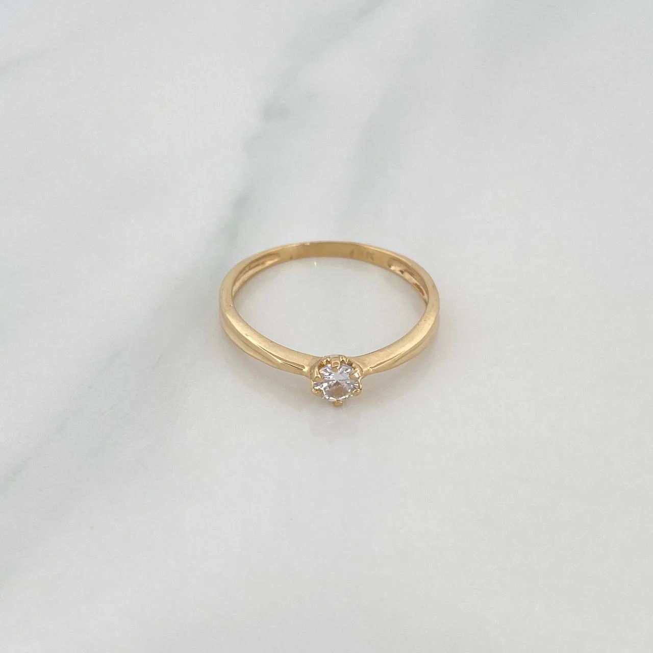Anillo Solitario 1.35 g / T6 Oro Amarillo 18K - Image 2