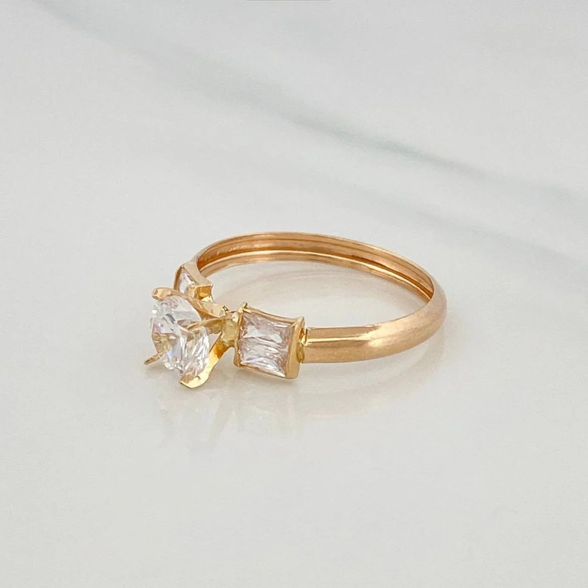 Anillo Solitario 1.45 g / T7 1/2 Oro Amarillo 18K - Image 3