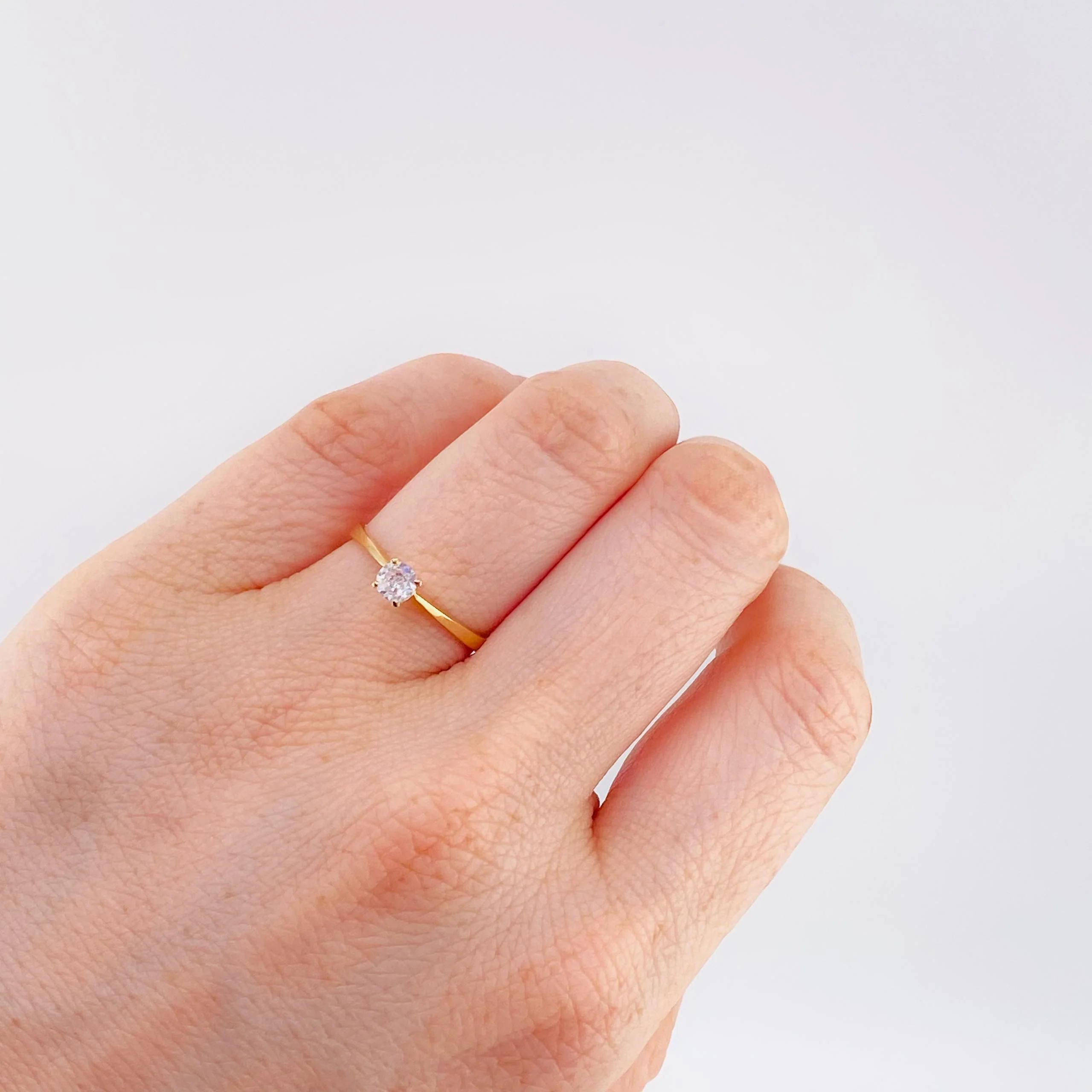 Anillo Solitario 1.85gr / T7 / Oro Amarillo 18K * - Image 4