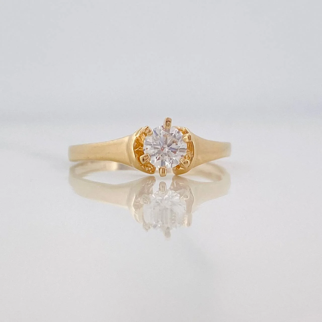 Anillo Solitario 2.05g / T7 3/4 Oro Amarillo 18K