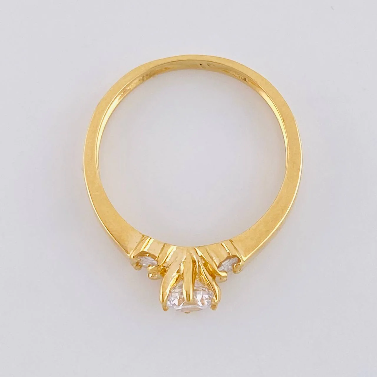 Anillo Solitario Bicuadratico 2.55 g / T6 Oro Amarillo 18K - Image 3