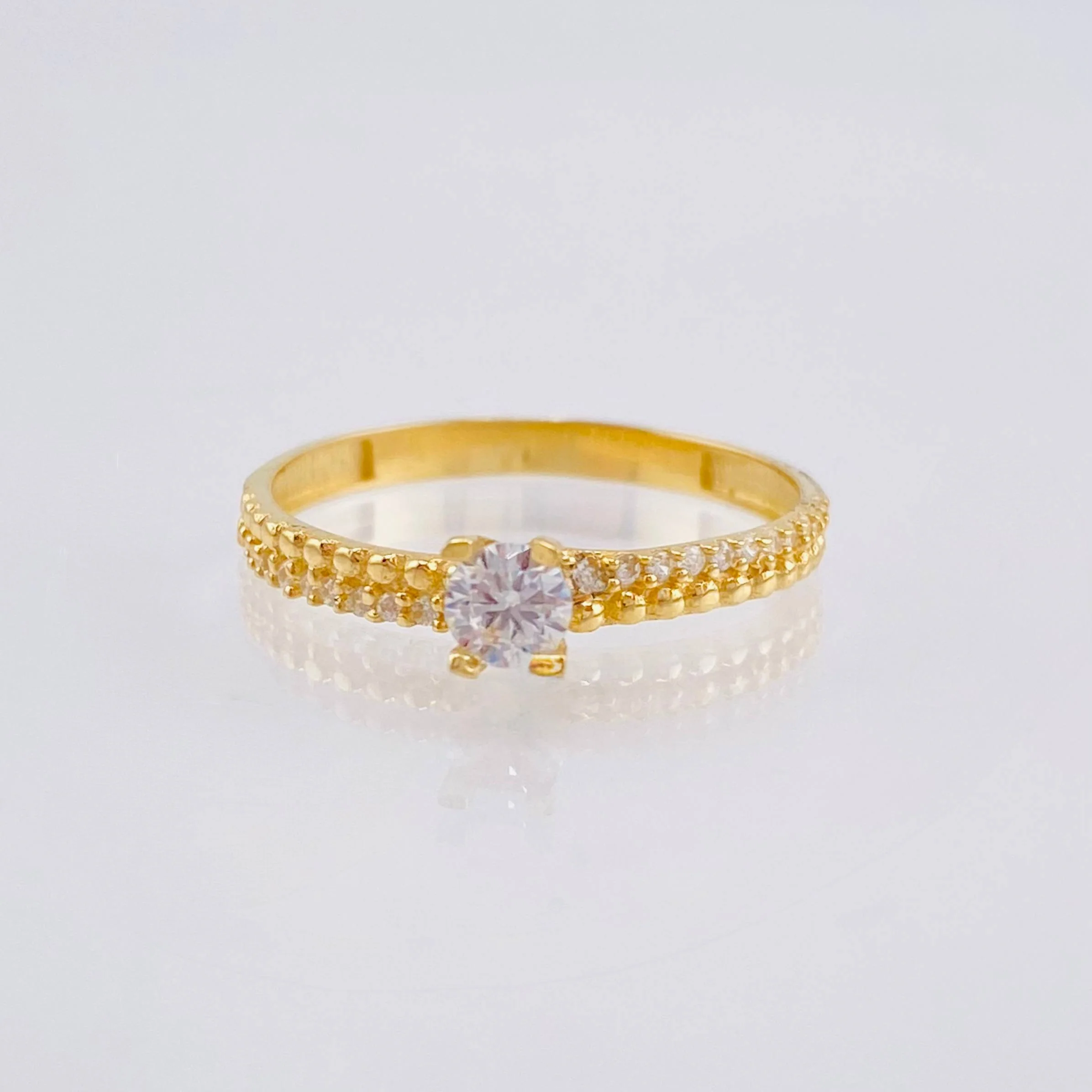 Anillo Solitario Carril Tupido 1.8gr / T8 1/4 / Oro Amarillo 18K *