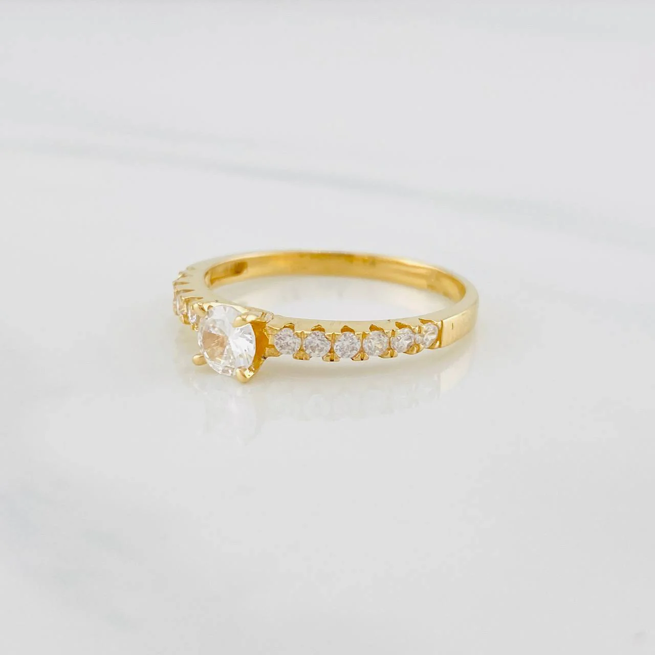 Anillo Solitario churumbela 2.25g / T8 Oro Amarillo 18K - Image 2