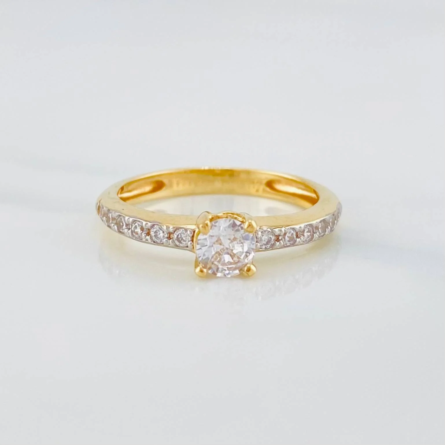 Anillo Solitario Churumbela 3 g / T6 1/2 Dos Oros Amarillo Blanco 18K