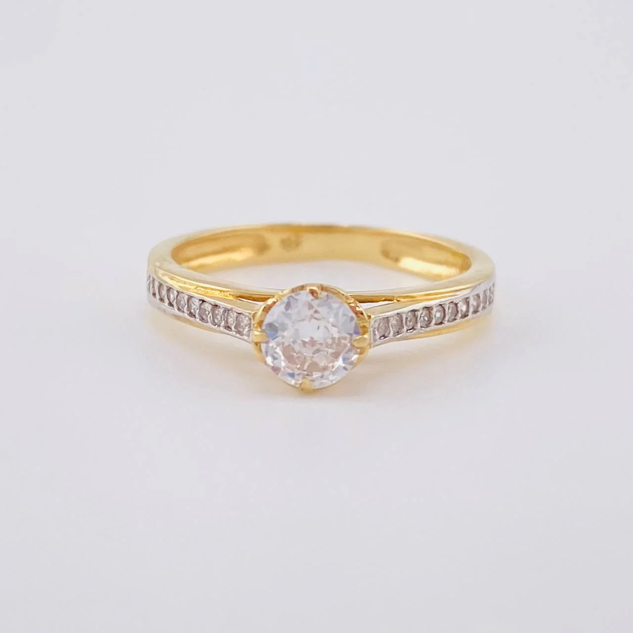 Anillo Solitario Corazón 2.55 g / T6 3/4 Dos Oros Amarillo Blanco 18K