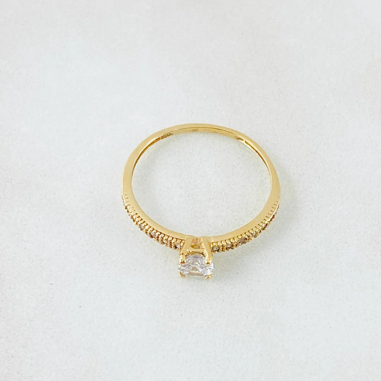 Anillo Solitario Cuatro Garras 1.65gr / T6 1/2 / Oro Amarillo 18K * - Image 3