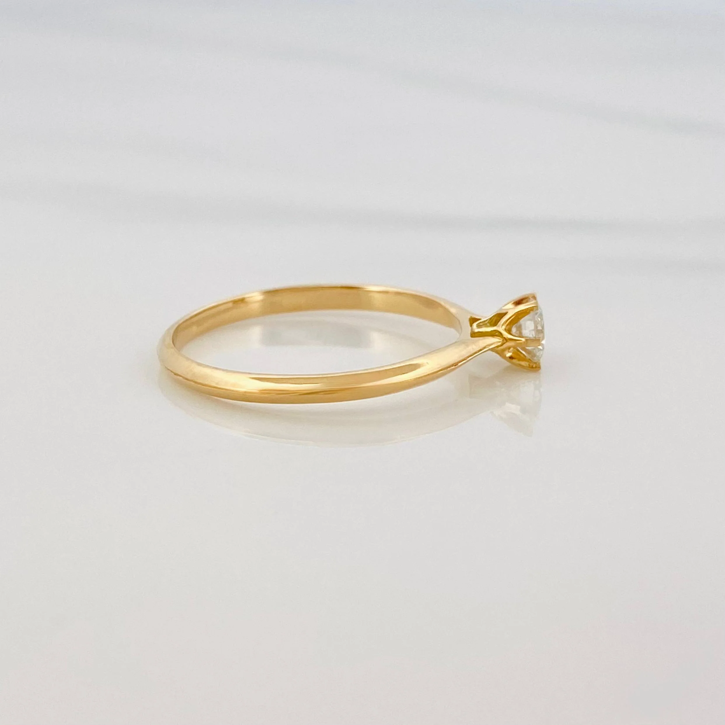 Anillo Solitario Diamante 24 Pts 1.6 g / T5 1/2 Oro Amarillo 18K - Image 4