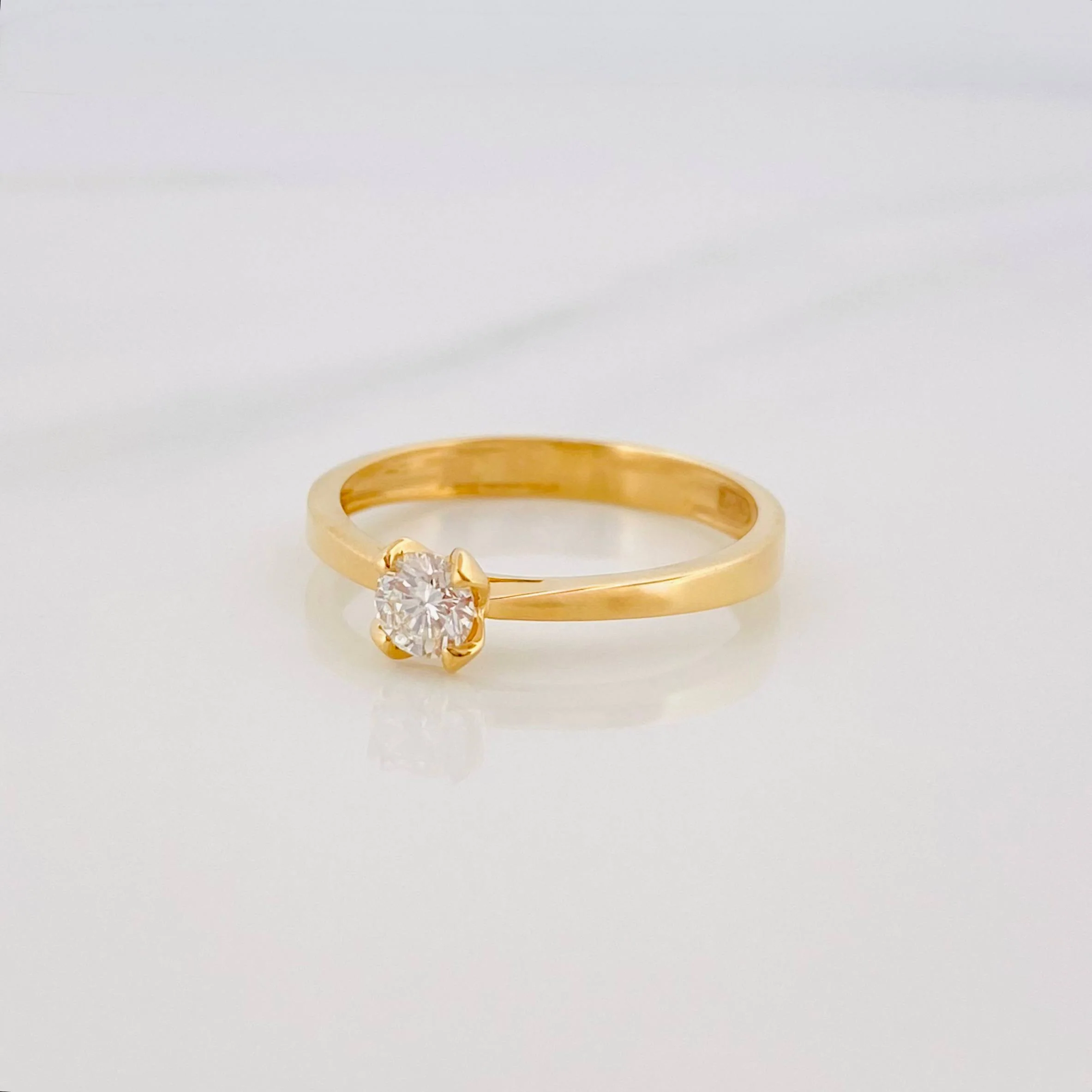 Anillo Solitario Diamante 25 Pts 1.7 g / T6 3/4 Oro Amarillo 18K - Image 2