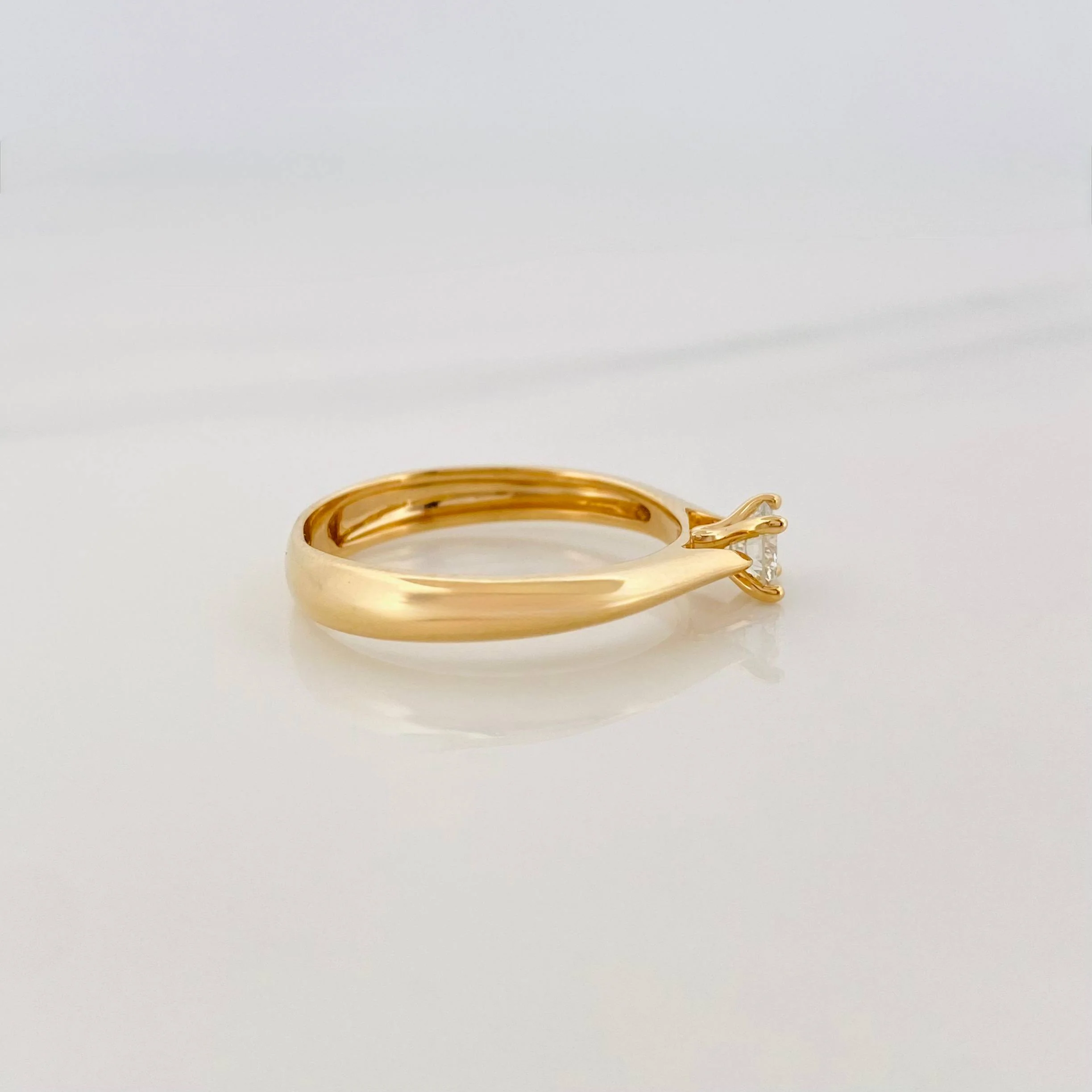 Anillo Solitario Diamantes 26Pts 2.55 g / T6 Oro Amarillo 18K - Image 4