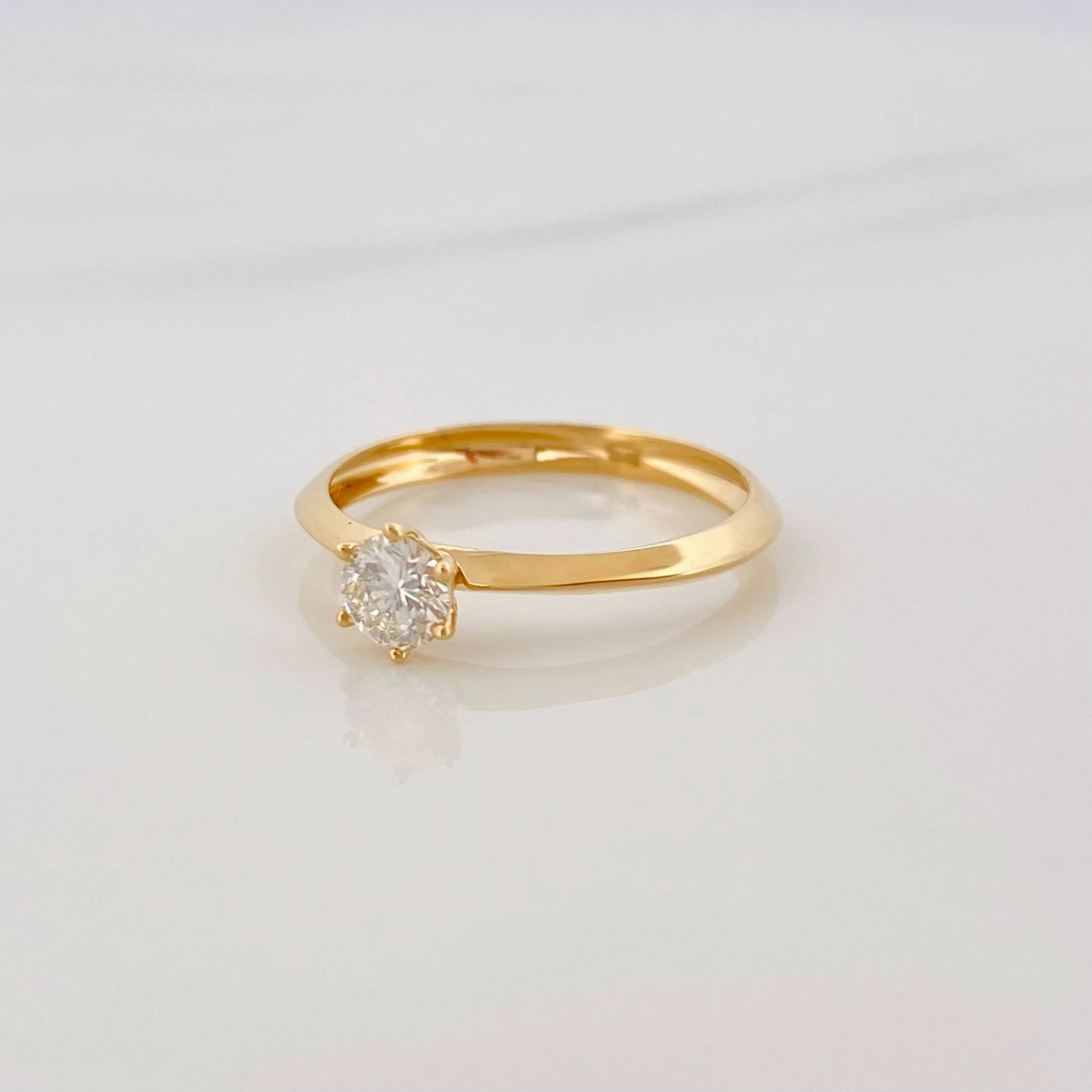 Anillo Solitario Diamantes 28Pts 1.15 g / T5 3/4 Oro Amarillo 18K - Image 2