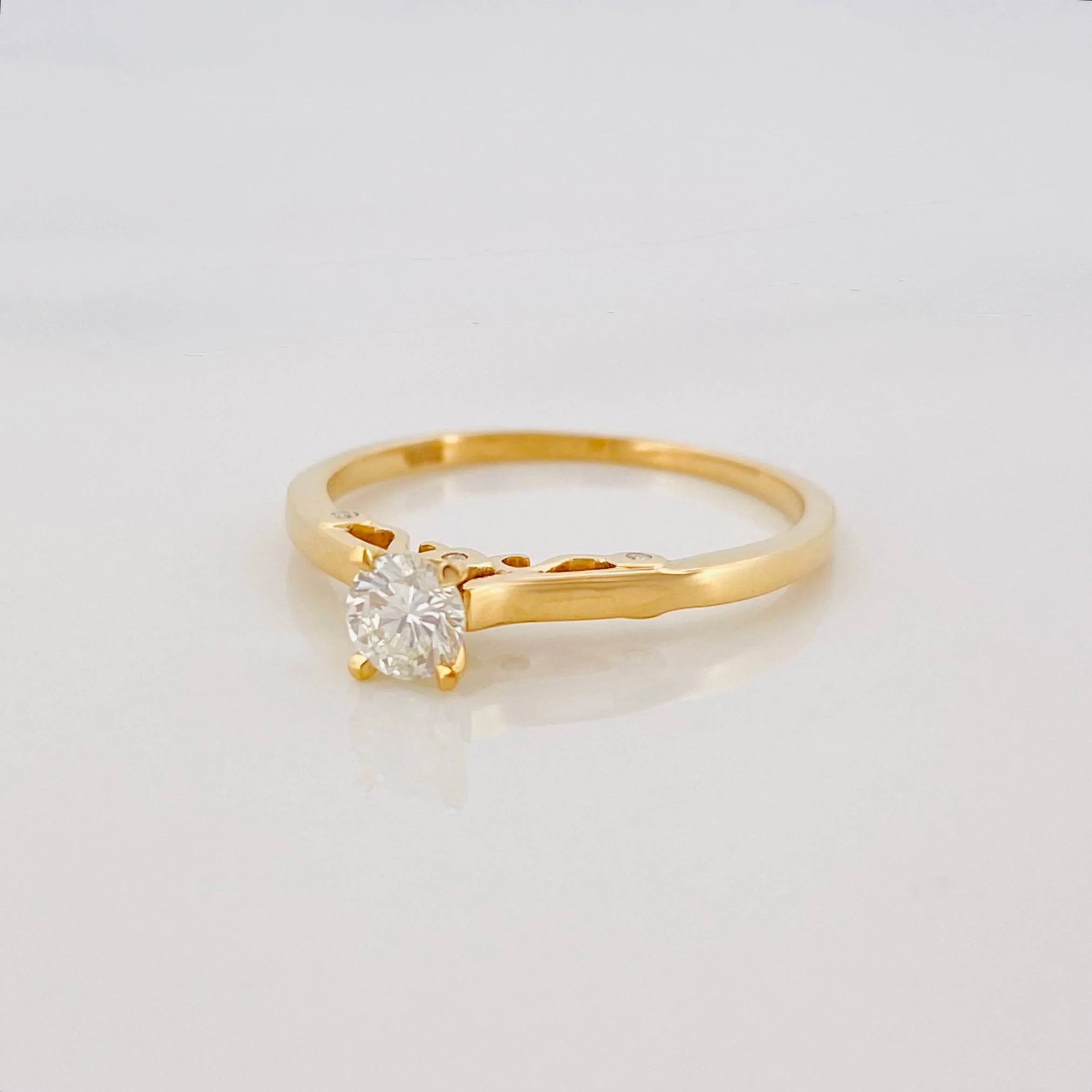 Anillo Solitario Diamantes 30 Pts 2.05 g / T6 3/4 Oro Amarillo 18K - Image 2