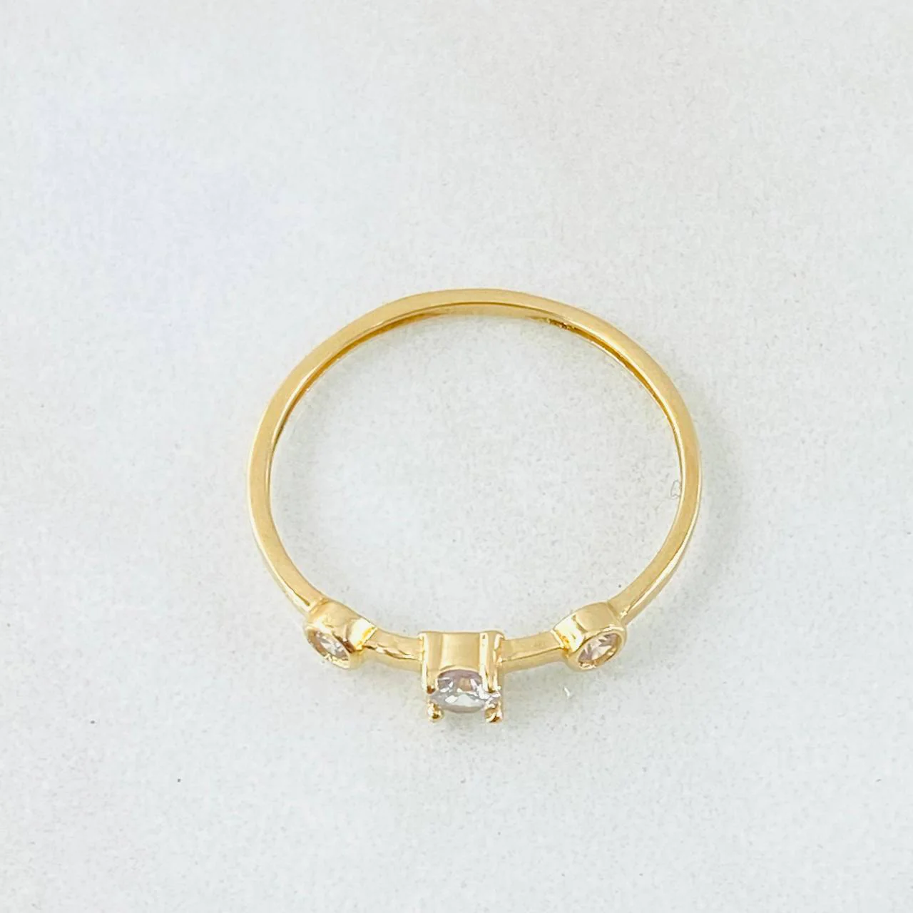 Anillo Solitario Dos Ojos 1.1gr / T6 / Oro Amarillo 18K - Image 3