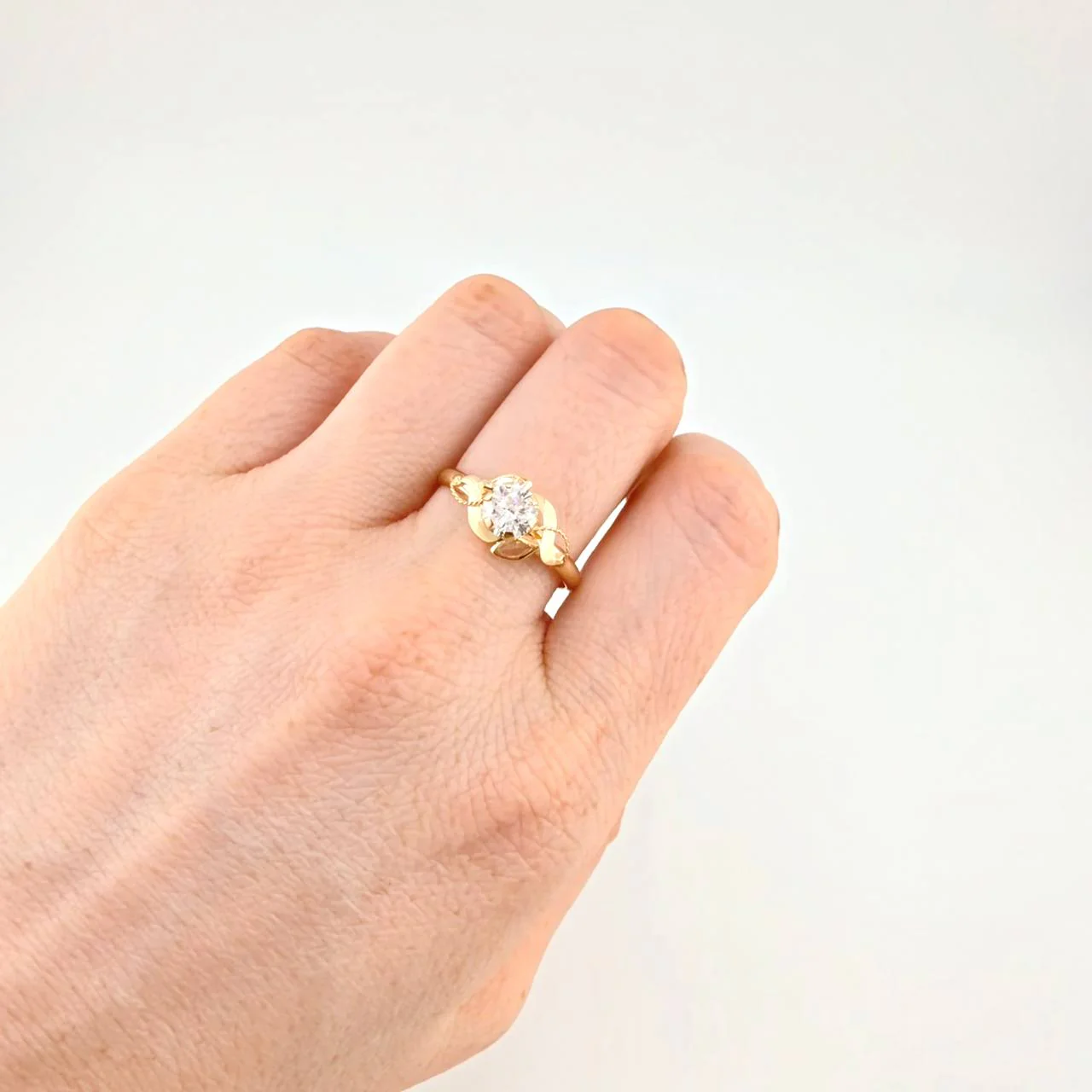 Anillo Solitario Flor De Cristal 1.8 g / T9 1/4 Oro Amarillo 18K - Image 4