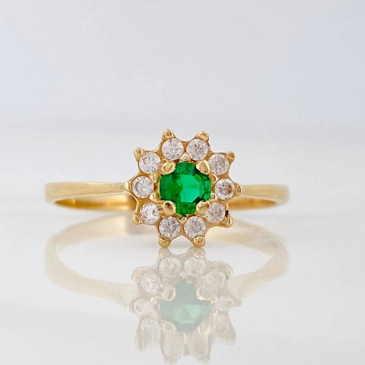 Anillo Flor Tupida 2.1 g / T7 1/4 Oro Amarillo 18K
