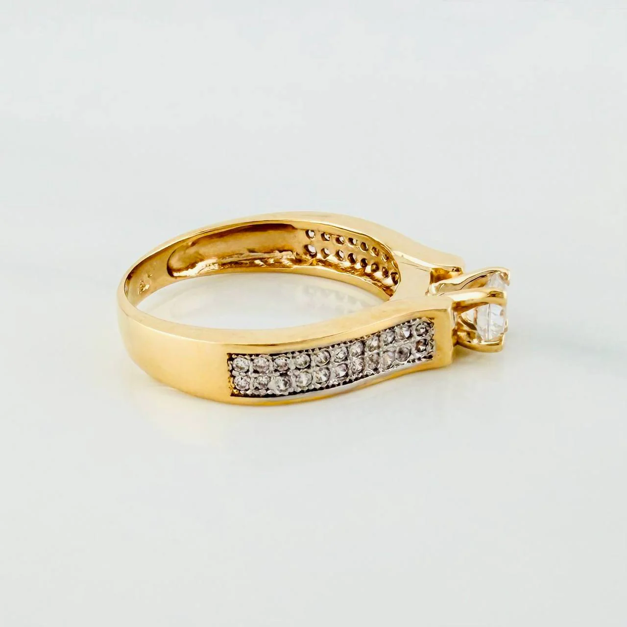 Anillo Solitario Puente 4.1 g / T6 1/2 Dos Oros Amarillo Blanco 18K - Image 4
