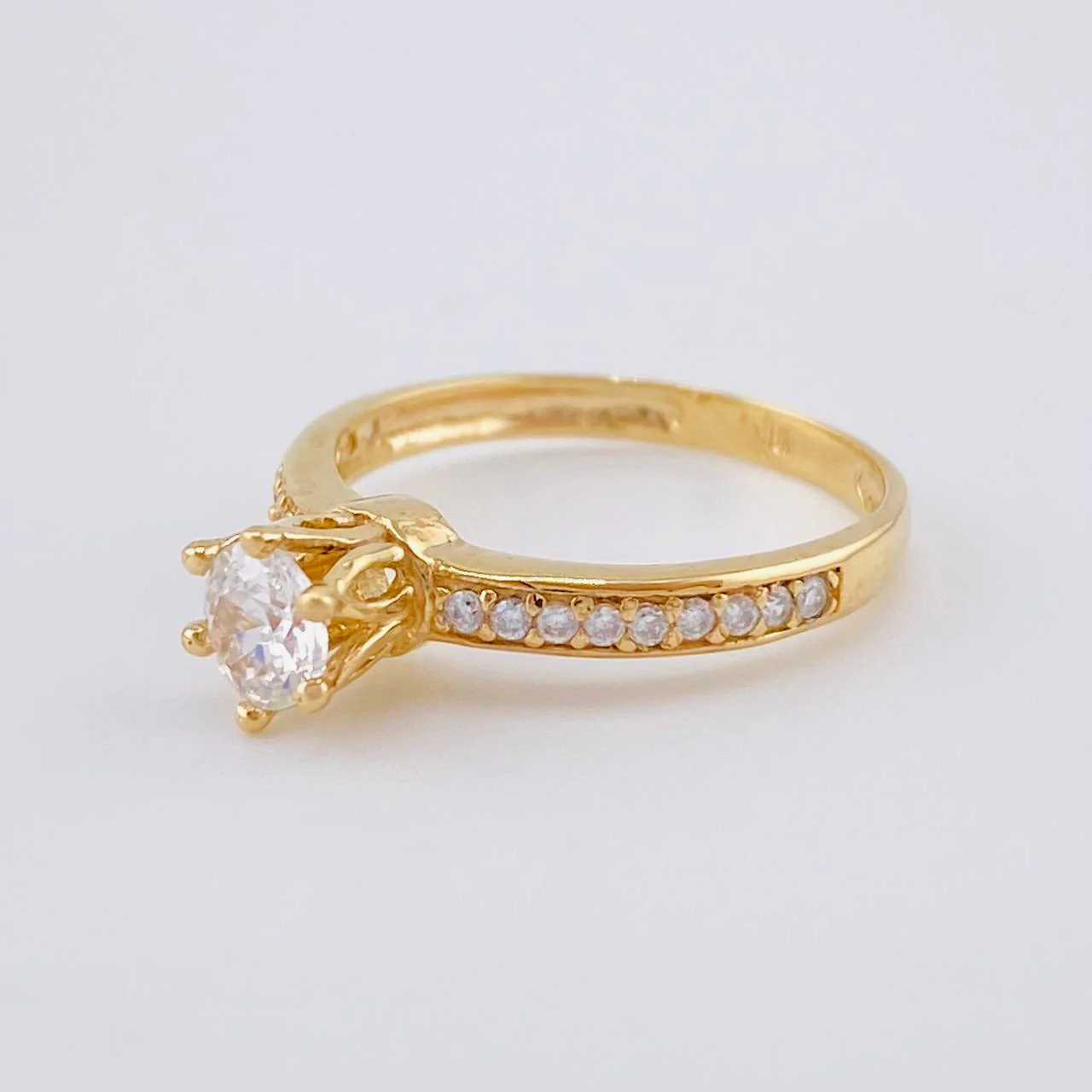 Anillo Solitario Seis Garras 2.7 g / T6 1/2 Oro Amarillo 18K - Image 2
