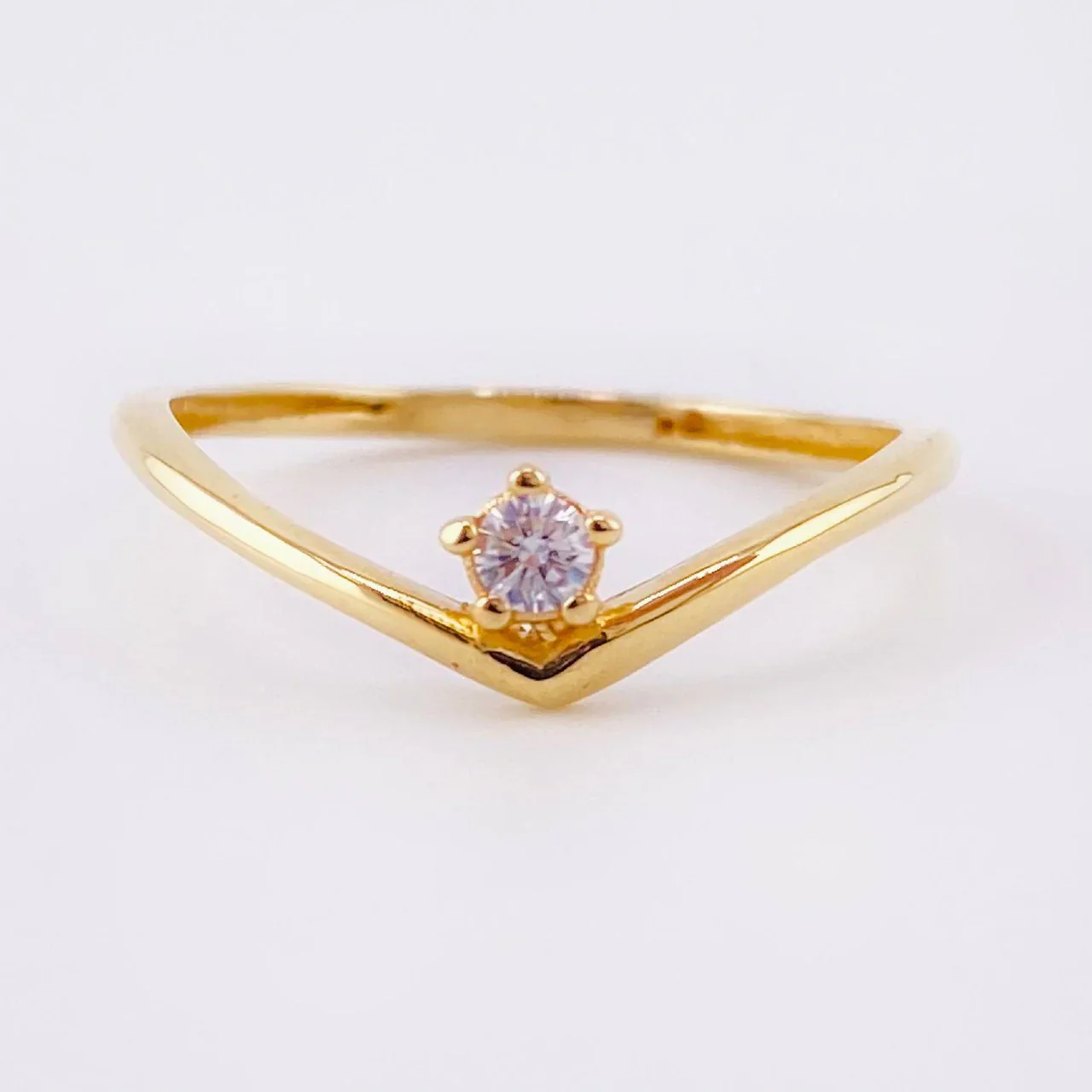 Anillo Solitario V 1.05 g / T7 1/2 Oro Amarillo 18K