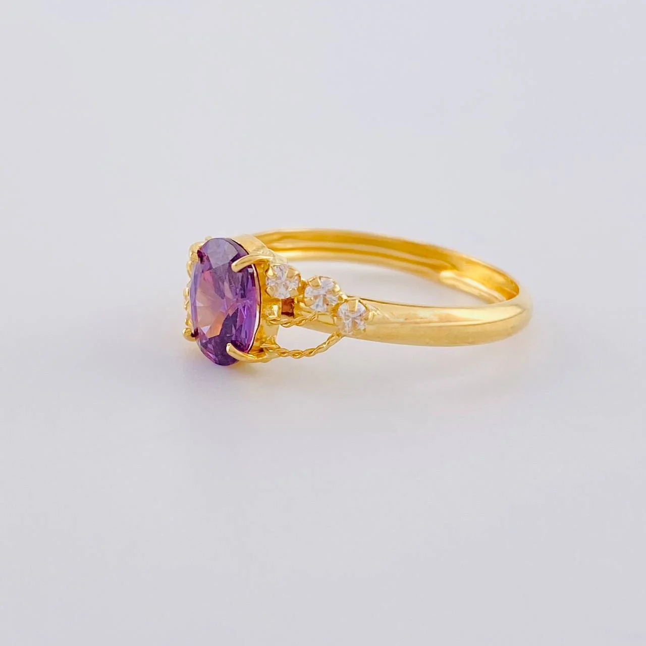 Anillo Solitario Violeta Real 1.75 g / T7 1/4 Oro Amarillo 18K - Image 2