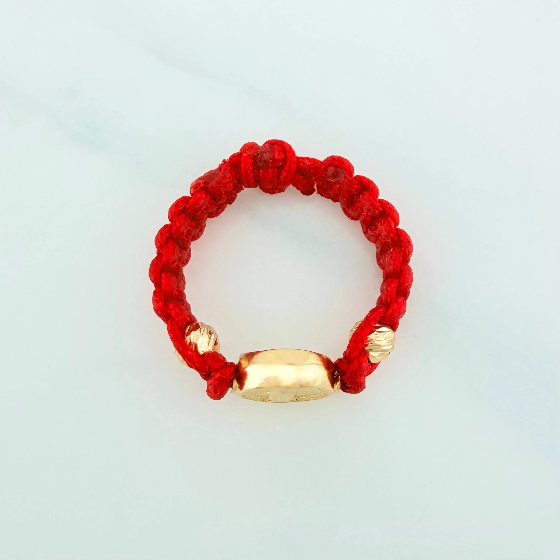 Anillo Tejido Rojo Herraje Virgen Milagrosa 0.6 g / T4 Oro Amarillo 18K - Image 2