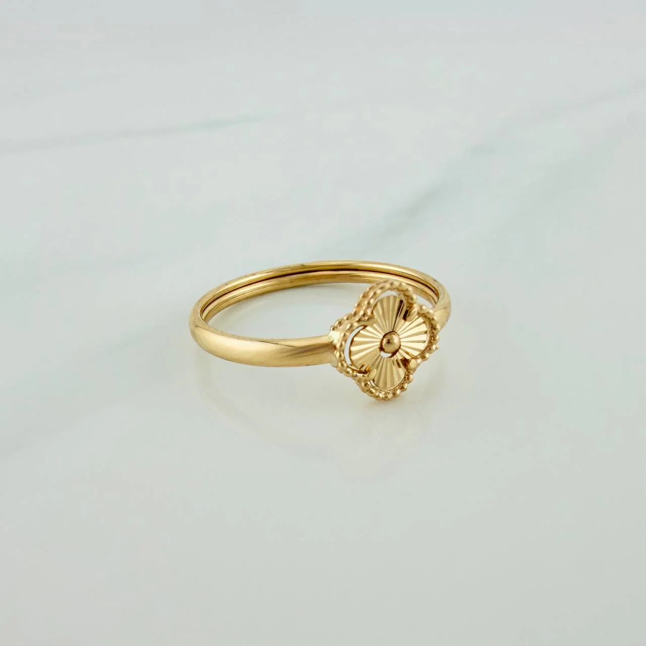 Anillo Trebol 1gr / T6 1/4 / Oro Amarillo 18K % - Image 4