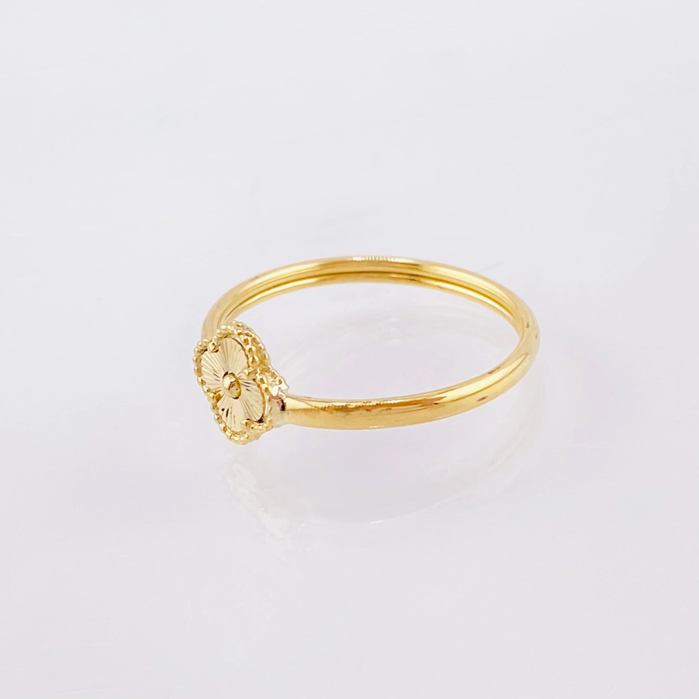 Anillo Trebol Diamantado 1.1gr / T6 / Oro Amarillo Nac.Esp. 18K - Image 3