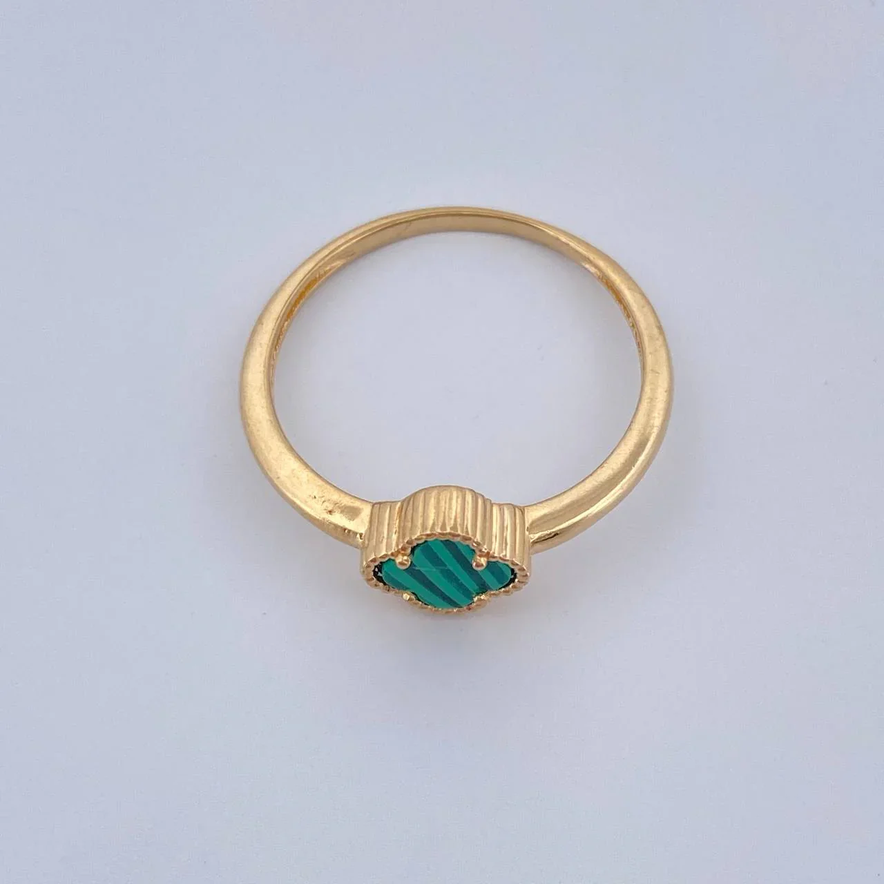 Anillo Trebol Malaquita Verde 1.15 g / T6 1/4 Oro Amarillo 18K - Image 2