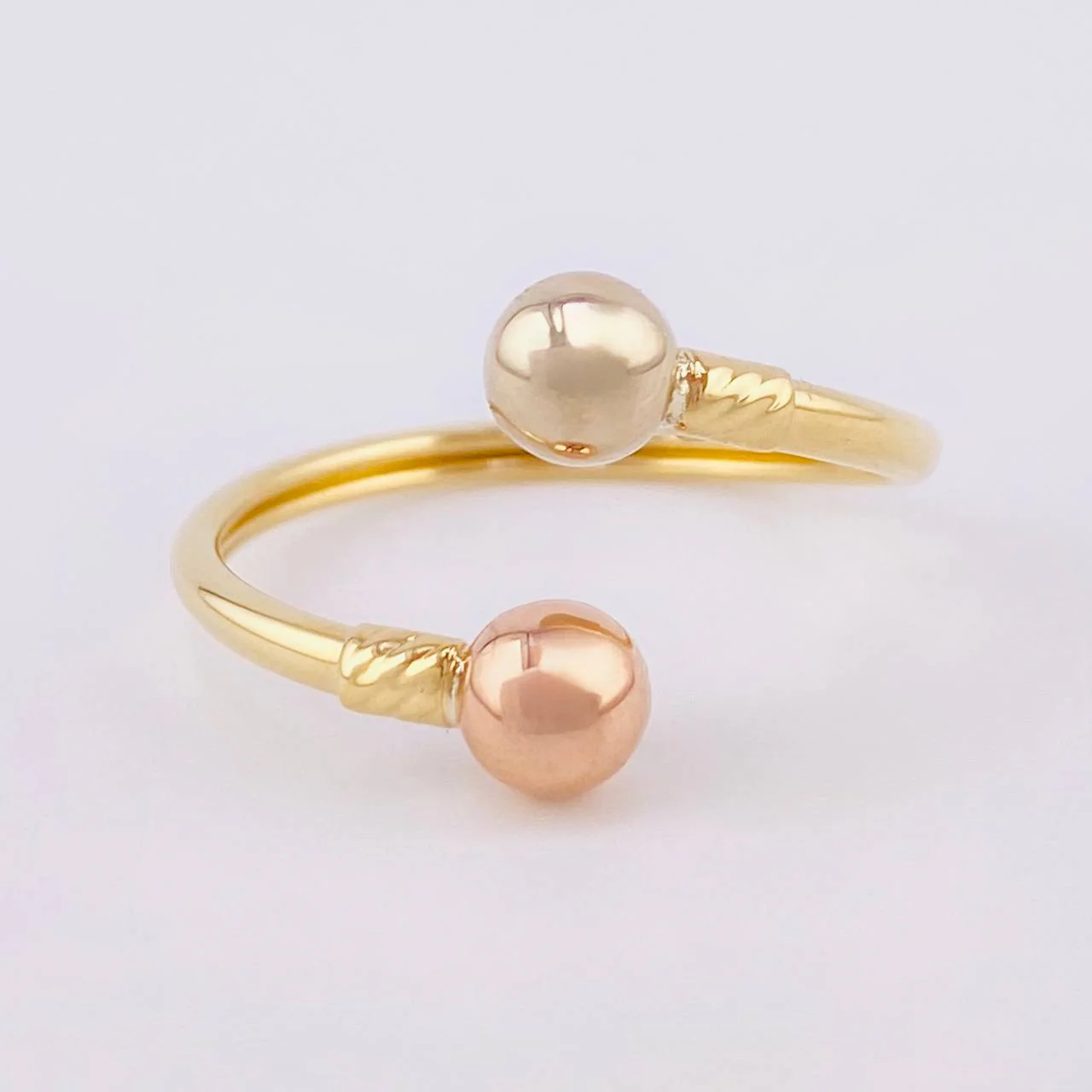 Anillo Tu Y Yo 1.4 g / T7 1/2 Tres Oros 18K