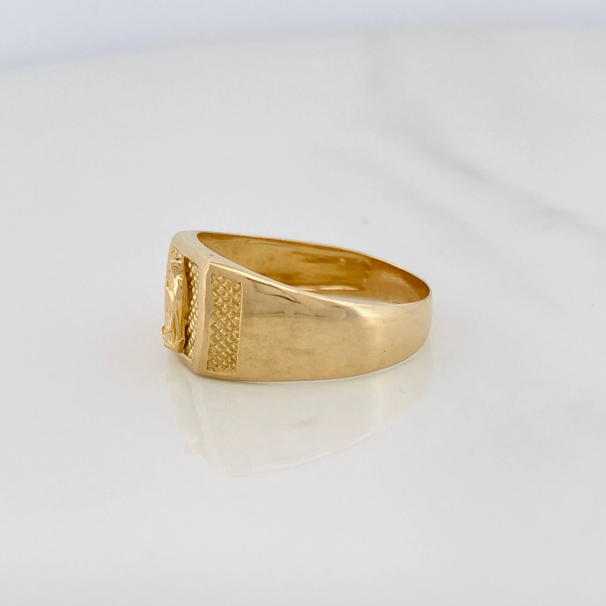 Anillo Virgen Guadalupe 4.4g / T9 Oro Amarillo 18K - Image 3