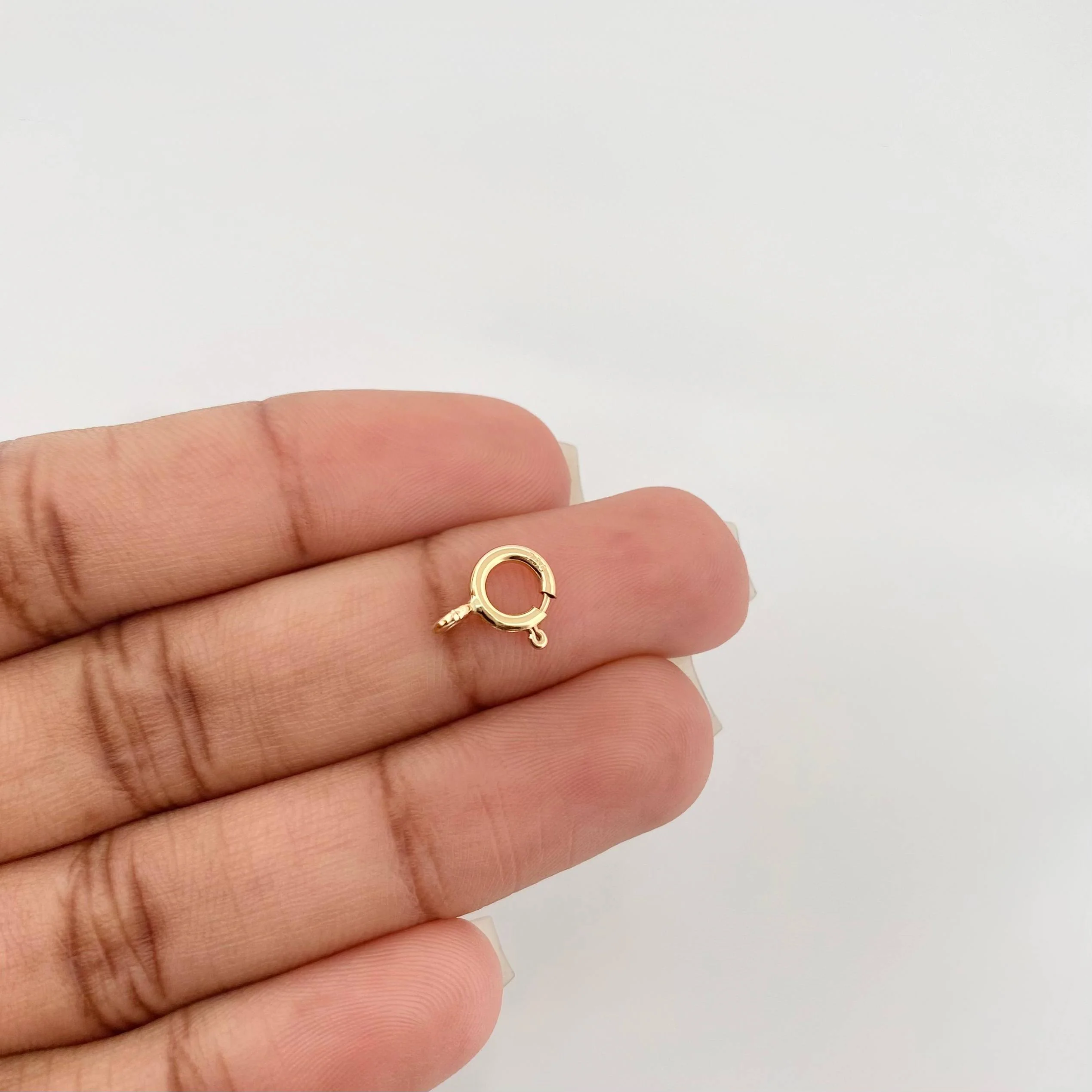 Broche Reasa 0.25 g Oro Amarillo 18K - Image 4