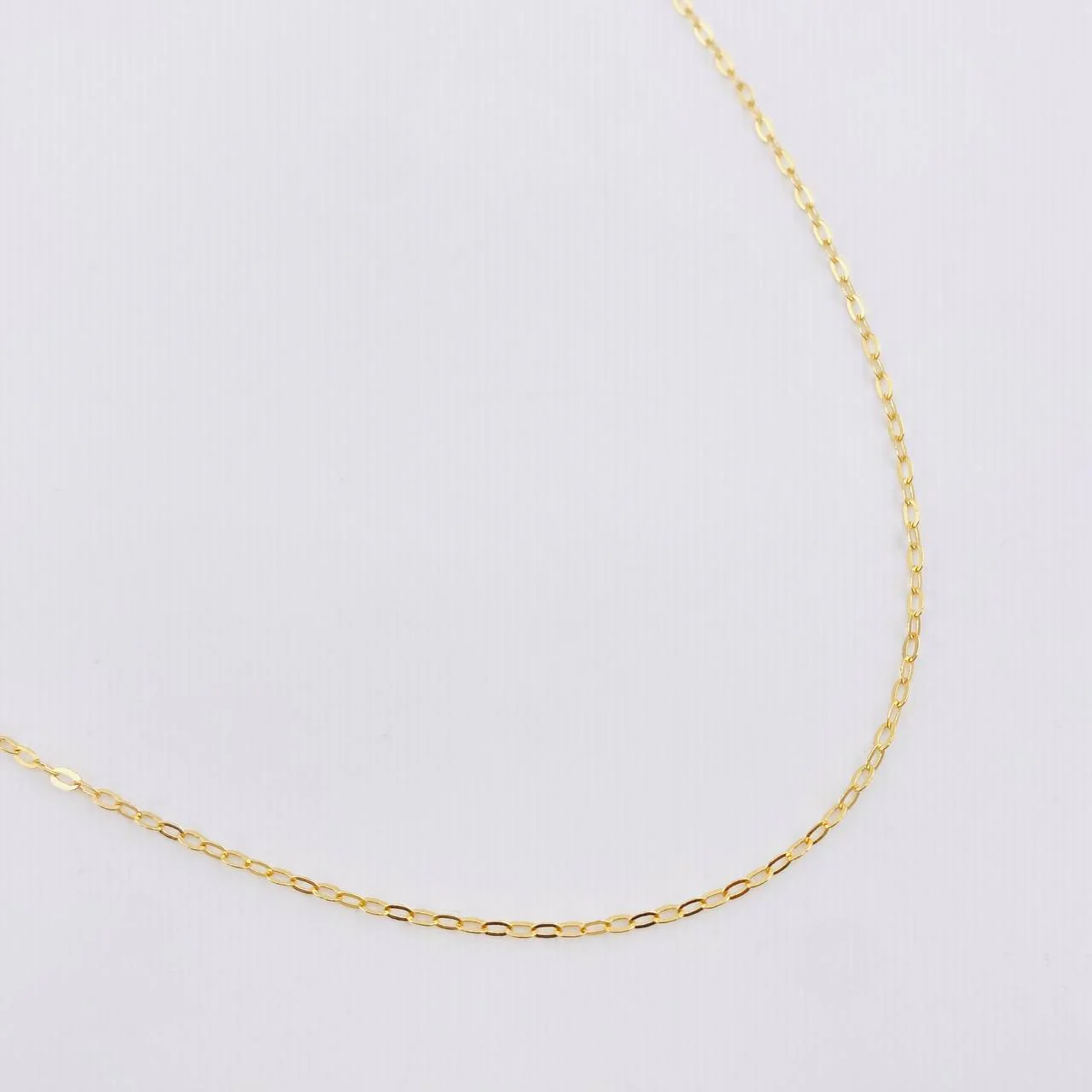 Cadena Aro Seguido 0.65gr / 45cm / 0.9mm Oro Amarillo +3 18K *