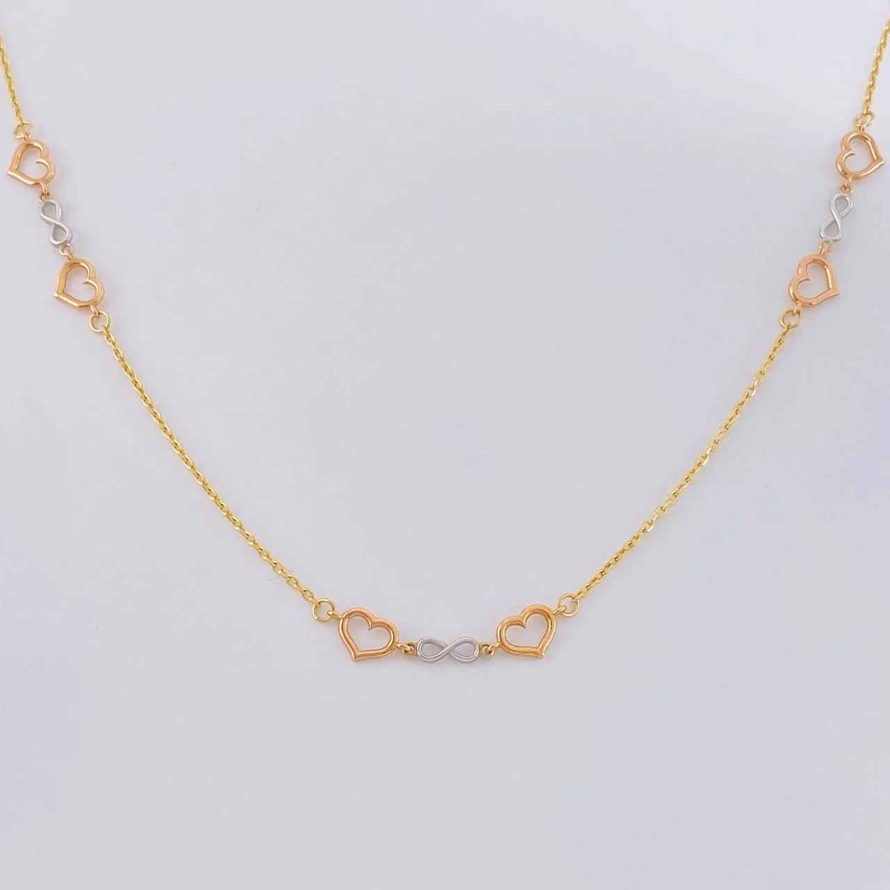 Cadena Aro Seguido Amor Infinito 2.6 g / 45 cm / 1.05 mm Tres Oros 18K