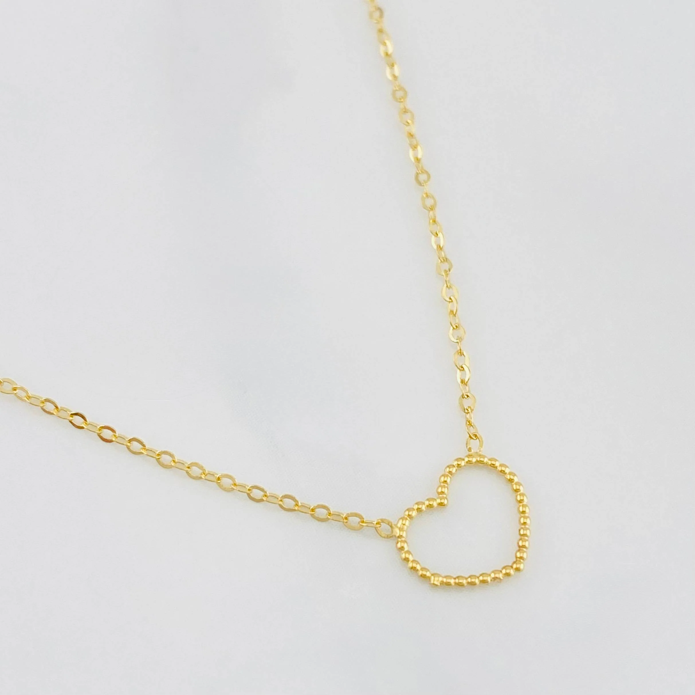 Cadena Aro seguido silueta corazón 1.3g / 45.5cm-42 cm / 1mm Oro Amarillo 18K